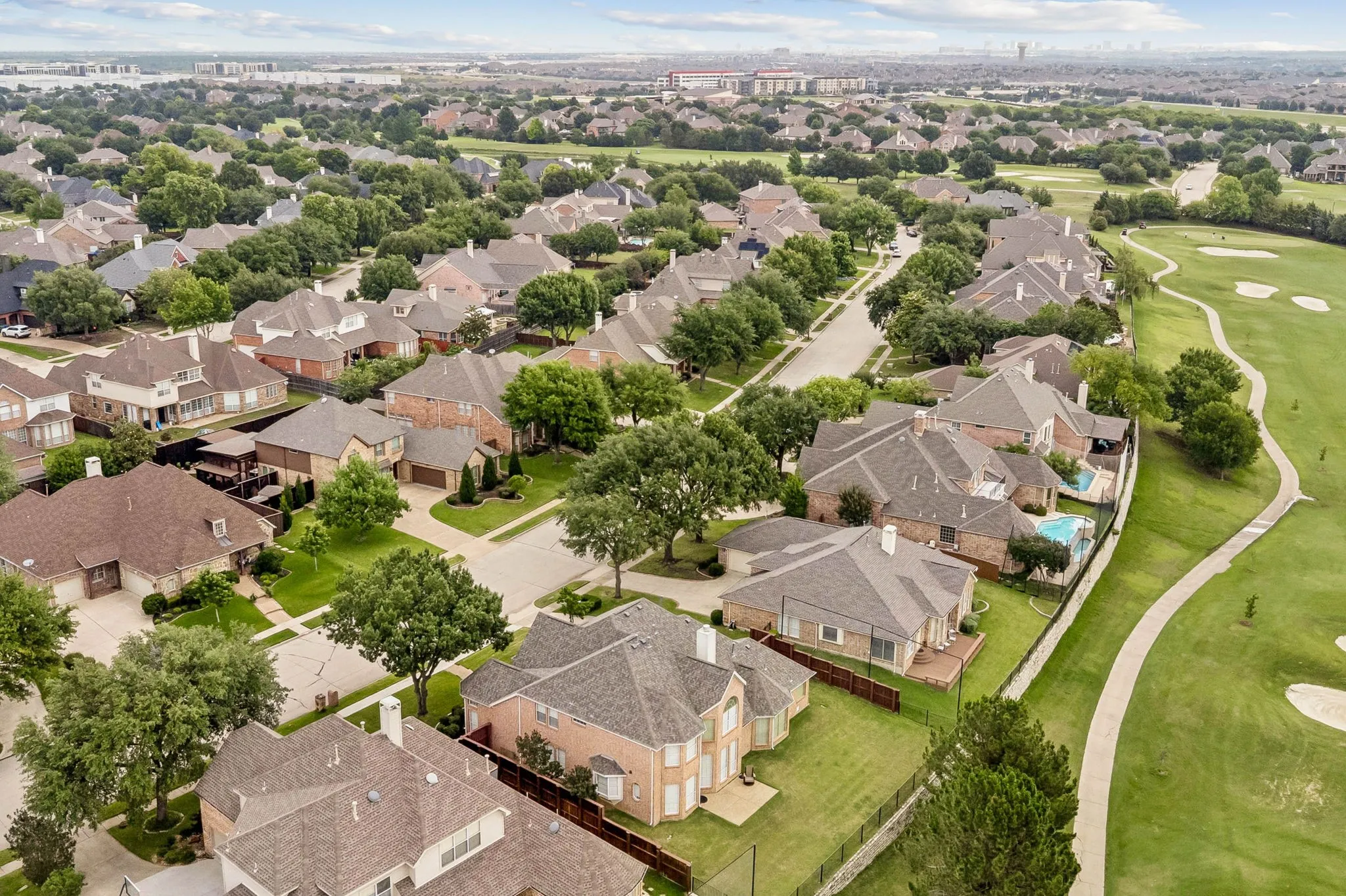 Single Family Residence For Sale in Denton County , 1649 Mcgee Lane, Carrollton, Texas 75010, 5 Bedroom, 4 Bathroom, 3 Garage spaces, 4,128 Sqft, built in 2000, mls#21283020, Real Estate Agent in Carrollton, Homes For Sale in Denton county, Homes For Sale in Carrollton, Realtor in Carrollton Texas, Real Estate Brokerage Independent Realty Texas, Luminita Cordes Realtor