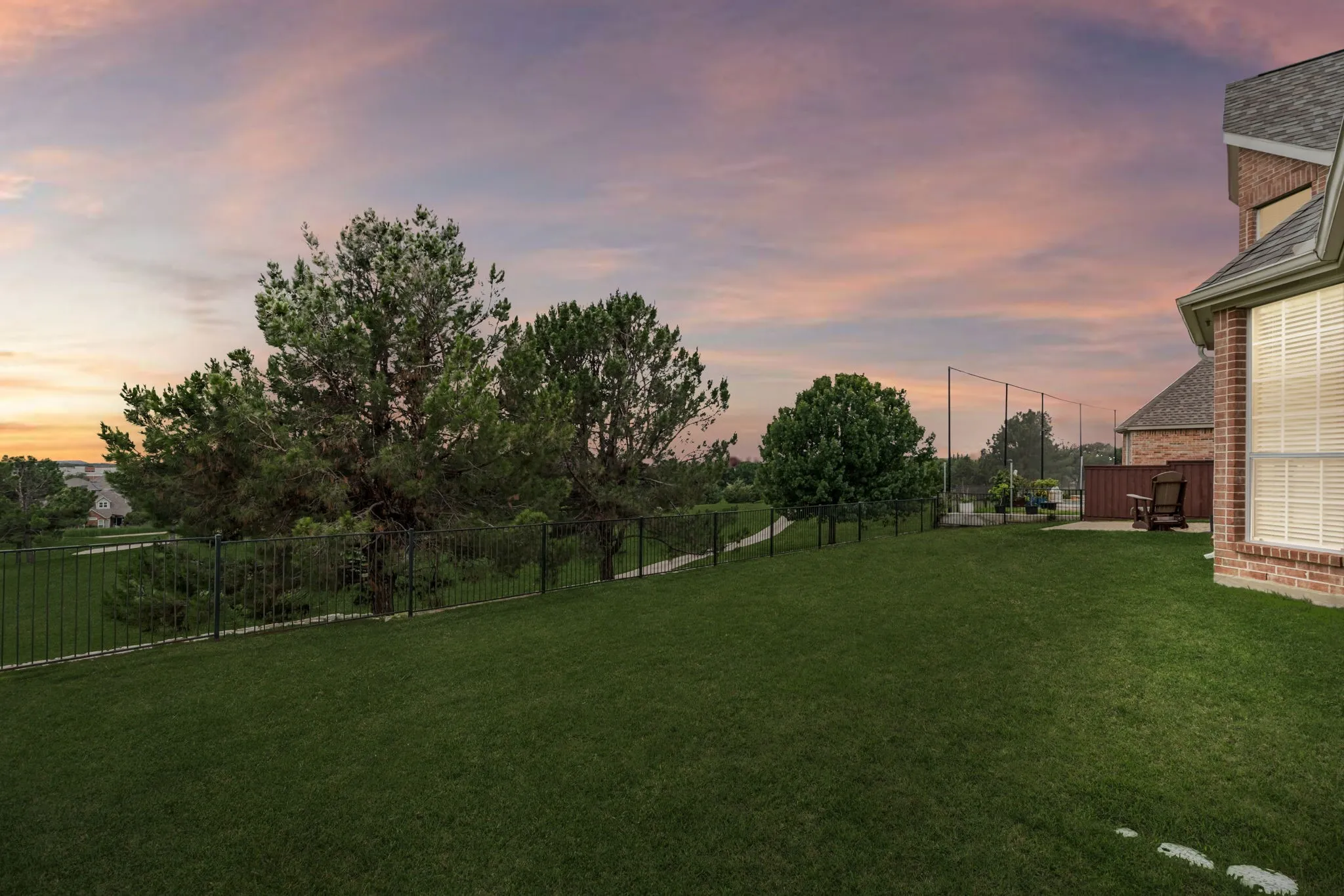 Single Family Residence For Sale in Denton County , 1649 Mcgee Lane, Carrollton, Texas 75010, 5 Bedroom, 4 Bathroom, 3 Garage spaces, 4,128 Sqft, built in 2000, mls#21283020, Real Estate Agent in Carrollton, Homes For Sale in Denton county, Homes For Sale in Carrollton, Realtor in Carrollton Texas, Real Estate Brokerage Independent Realty Texas, Luminita Cordes Realtor