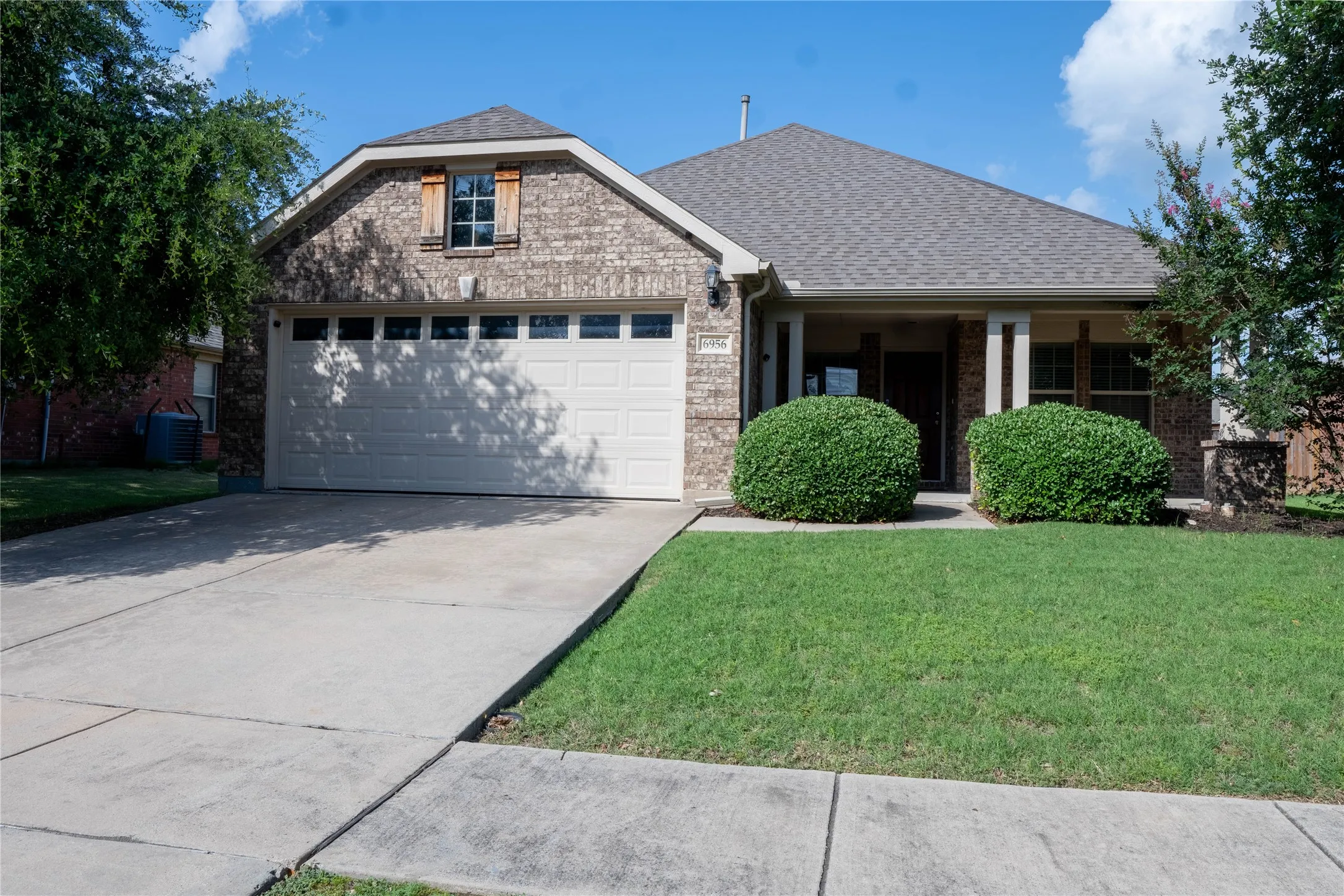 Single Family Residence For Sale in Tarrant County , 6956 Alcala, Grand Prairie, Texas 75054, 3 Bedrooms, 2 Bathrooms, 2 Garage spaces, 2,035 Sqft, built in 2012, Price $380,000, mls#21285830, Real Estate Agent in Grand Prairie, Homes For Sale in Tarrant county, Homes For Sale in Grand Prairie, Realtor in Grand Prairie Texas, Real Estate Brokerage Independent Realty Texas, Luminita Cordes Realtor