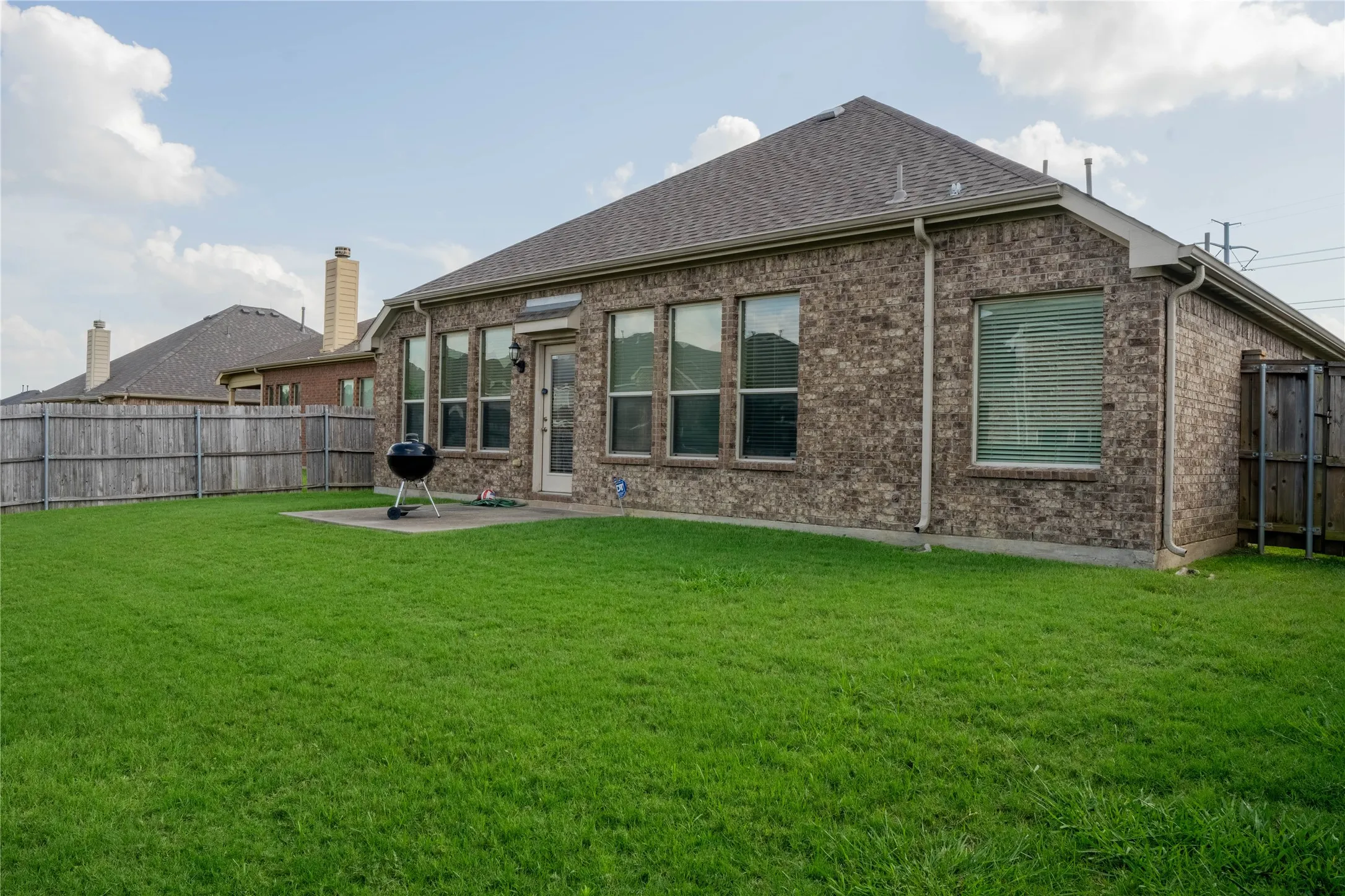 Single Family Residence For Sale in Tarrant County , 6956 Alcala, Grand Prairie, Texas 75054, 3 Bedrooms, 2 Bathrooms, 2 Garage spaces, 2,035 Sqft, built in 2012, Price $380,000, mls#21285830, Real Estate Agent in Grand Prairie, Homes For Sale in Tarrant county, Homes For Sale in Grand Prairie, Realtor in Grand Prairie Texas, Real Estate Brokerage Independent Realty Texas, Luminita Cordes Realtor