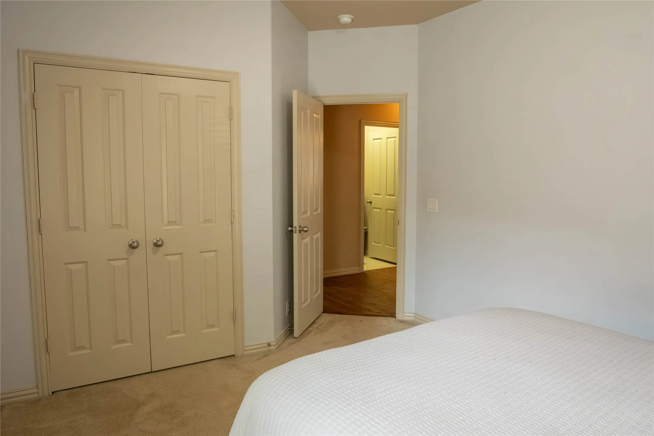 Single Family Residence For Sale in Tarrant County , 6956 Alcala, Grand Prairie, Texas 75054, 3 Bedrooms, 2 Bathrooms, 2 Garage spaces, 2,035 Sqft, built in 2012, Price $380,000, mls#21285830, Real Estate Agent in Grand Prairie, Homes For Sale in Tarrant county, Homes For Sale in Grand Prairie, Realtor in Grand Prairie Texas, Real Estate Brokerage Independent Realty Texas, Luminita Cordes Realtor
