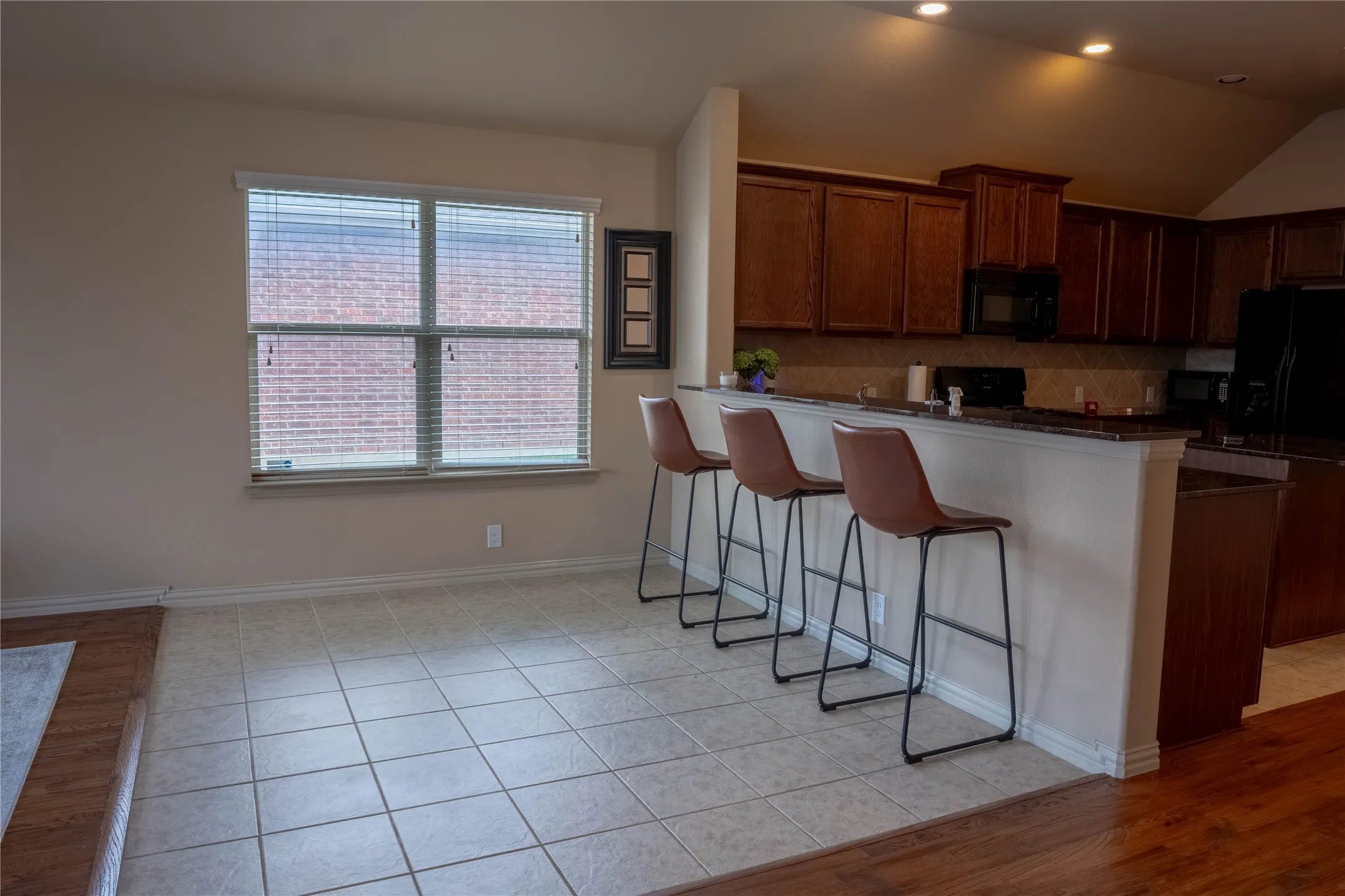 Single Family Residence For Sale in Tarrant County , 6956 Alcala, Grand Prairie, Texas 75054, 3 Bedrooms, 2 Bathrooms, 2 Garage spaces, 2,035 Sqft, built in 2012, Price $380,000, mls#21285830, Real Estate Agent in Grand Prairie, Homes For Sale in Tarrant county, Homes For Sale in Grand Prairie, Realtor in Grand Prairie Texas, Real Estate Brokerage Independent Realty Texas, Luminita Cordes Realtor