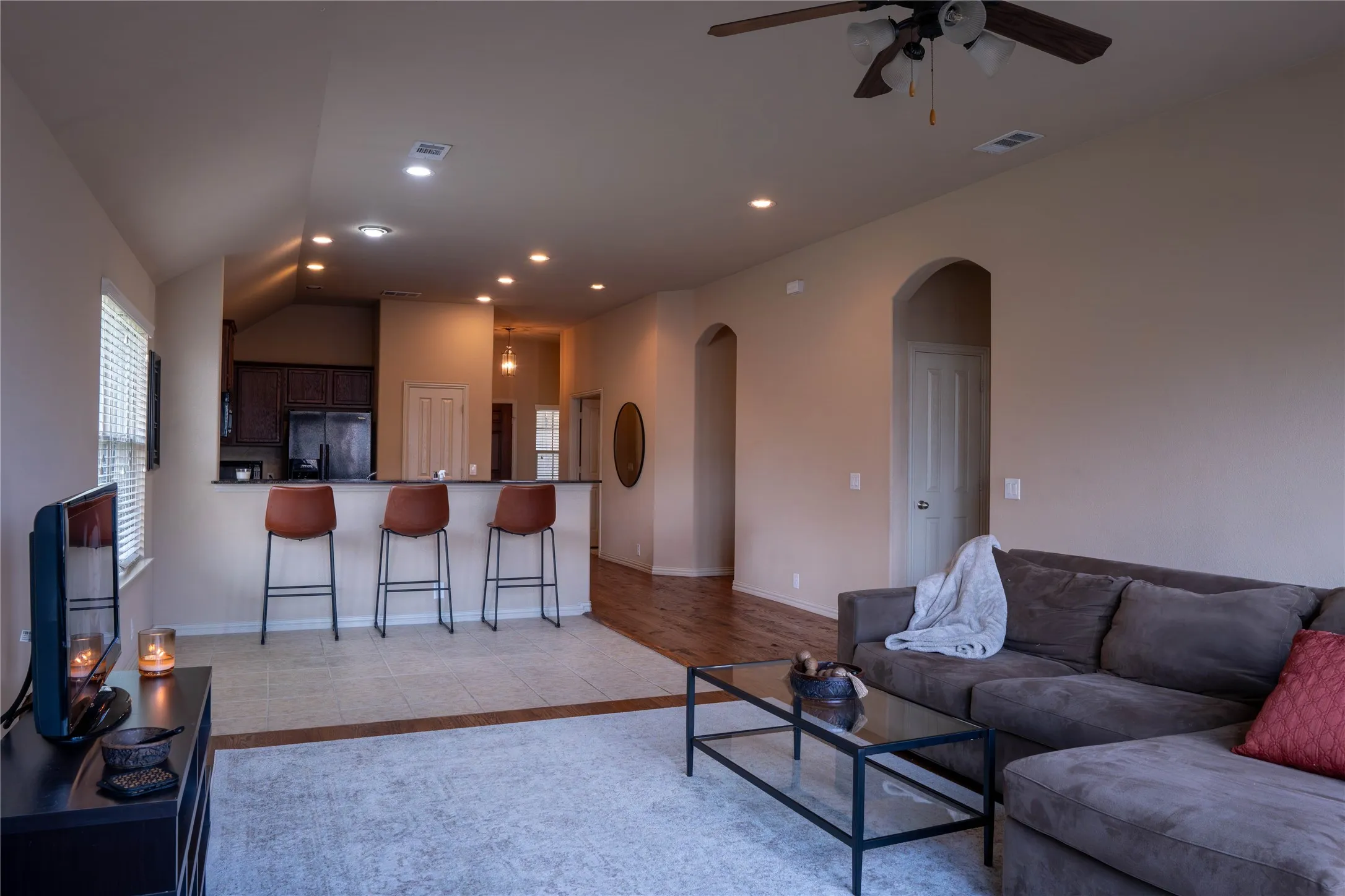 Single Family Residence For Sale in Tarrant County , 6956 Alcala, Grand Prairie, Texas 75054, 3 Bedrooms, 2 Bathrooms, 2 Garage spaces, 2,035 Sqft, built in 2012, Price $380,000, mls#21285830, Real Estate Agent in Grand Prairie, Homes For Sale in Tarrant county, Homes For Sale in Grand Prairie, Realtor in Grand Prairie Texas, Real Estate Brokerage Independent Realty Texas, Luminita Cordes Realtor