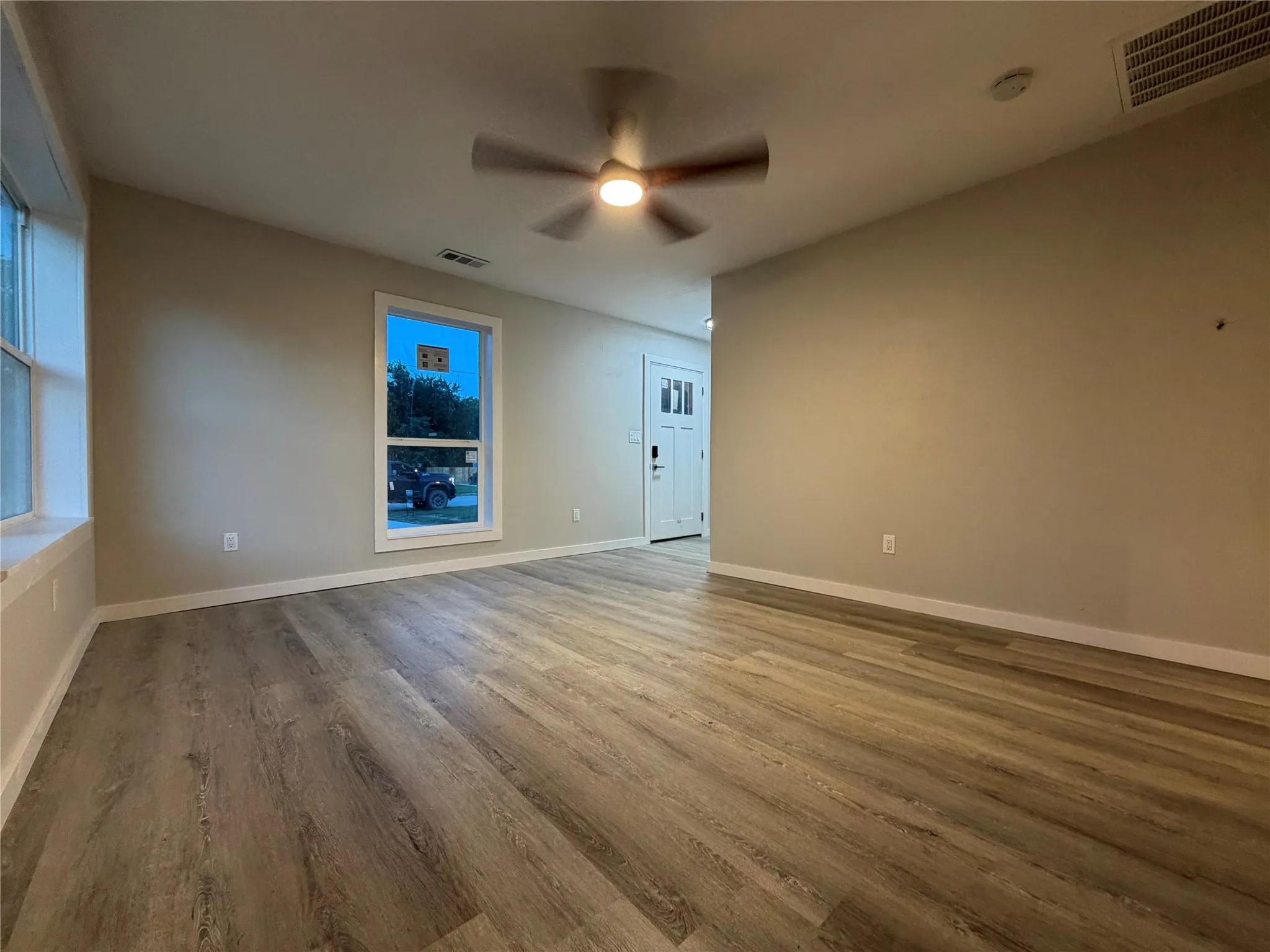 Single Family Residence For Sale in Eastland County , 501 S Madera Street, Eastland, Texas 76448, 2 Bedroom, 1 Bathroom, Garage spaces, 858 Sqft, built in 1930, mls#21285376, Real Estate Agent in Eastland, Homes For Sale in Eastland county, Homes For Sale in Eastland, Realtor in Eastland Texas, Real Estate Brokerage Independent Realty Texas, Luminita Cordes Realtor