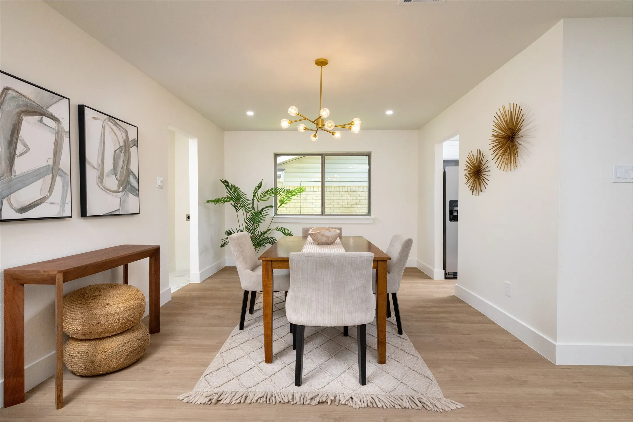 Single Family Residence For Sale in Denton County , 112 Village Drive, Lewisville, Texas 75067, 3 Bedroom, 2 Bathroom, 2 Garage spaces, 1,500 Sqft, built in 1970, mls#21285616, Real Estate Agent in Lewisville, Homes For Sale in Denton county, Homes For Sale in Lewisville, Realtor in Lewisville Texas, Real Estate Brokerage Independent Realty Texas, Luminita Cordes Realtor