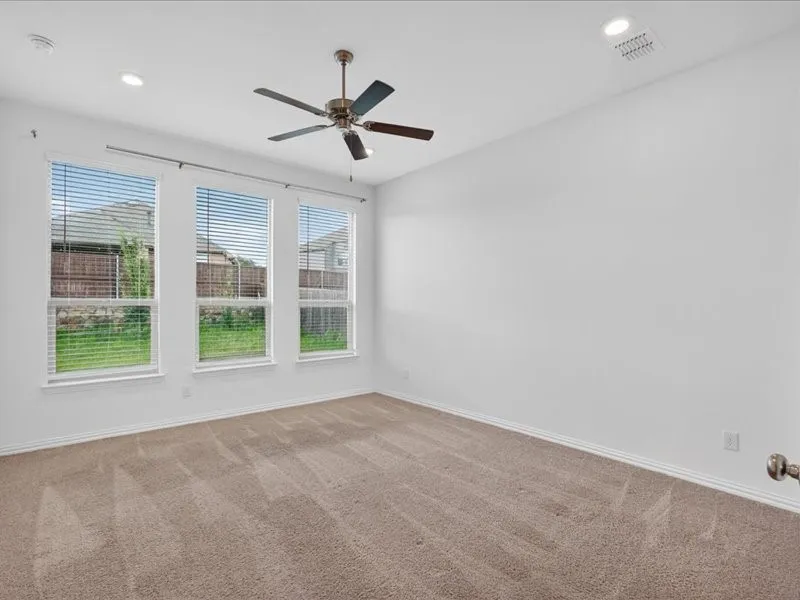Single Family Residence For Rent in Denton County , 1501 Lake Grove Drive, Little Elm, Texas 75068, 5 Bedroom, 5 Bathroom, 2 Garage spaces, 3,361 Sqft, built in 2021, mls#21285439, Real Estate Agent in Little Elm, Homes For Rent in Denton county, Homes For Rent in Little Elm, Realtor in Little Elm Texas, Real Estate Brokerage Independent Realty Texas, Luminita Cordes Realtor
