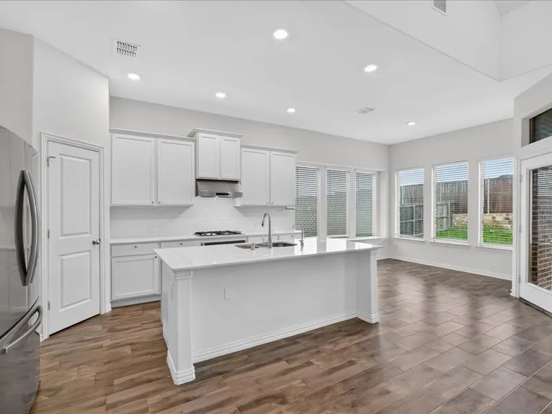 Single Family Residence For Rent in Denton County , 1501 Lake Grove Drive, Little Elm, Texas 75068, 5 Bedroom, 5 Bathroom, 2 Garage spaces, 3,361 Sqft, built in 2021, mls#21285439, Real Estate Agent in Little Elm, Homes For Rent in Denton county, Homes For Rent in Little Elm, Realtor in Little Elm Texas, Real Estate Brokerage Independent Realty Texas, Luminita Cordes Realtor