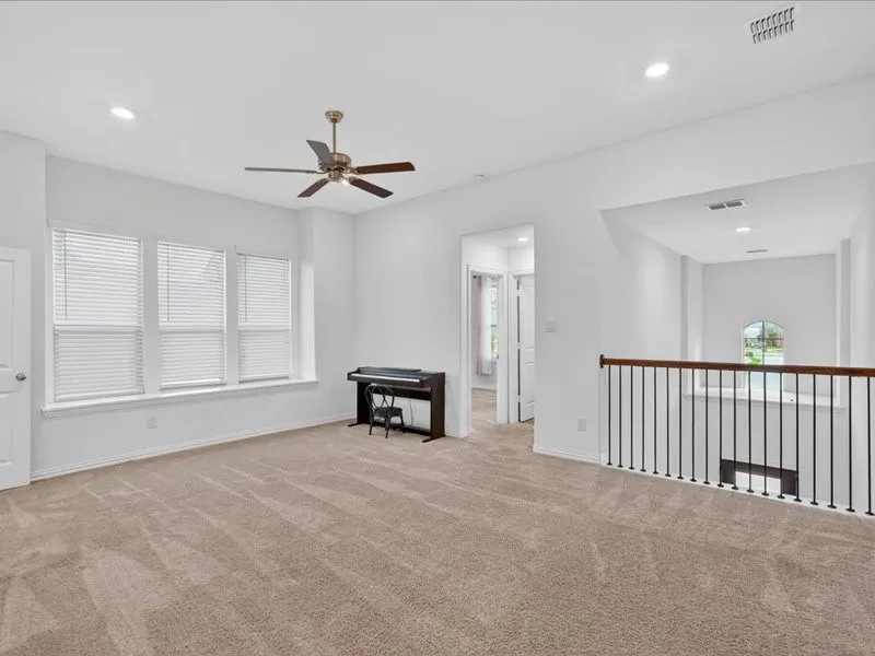 Single Family Residence For Rent in Denton County , 1501 Lake Grove Drive, Little Elm, Texas 75068, 5 Bedroom, 5 Bathroom, 2 Garage spaces, 3,361 Sqft, built in 2021, mls#21285439, Real Estate Agent in Little Elm, Homes For Rent in Denton county, Homes For Rent in Little Elm, Realtor in Little Elm Texas, Real Estate Brokerage Independent Realty Texas, Luminita Cordes Realtor
