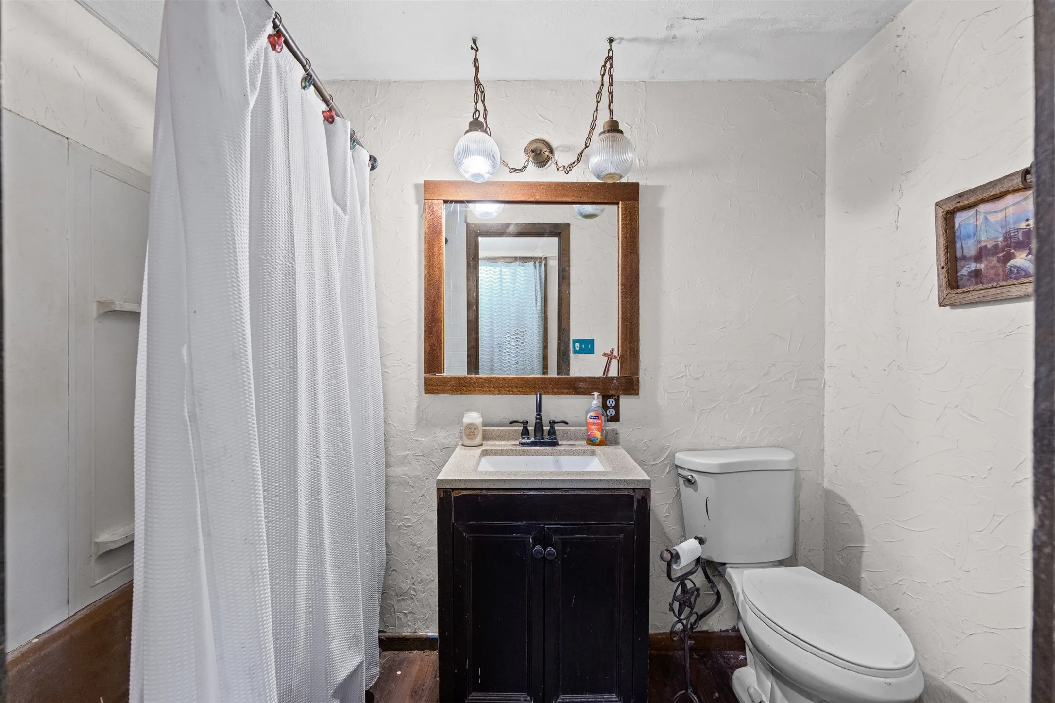 Single Family Residence For Sale in Johnson County , 8401 Fm 2738, Burleson, Texas 76028, 3 Bedroom, 2 Bathroom, 2 Garage spaces, 1,922 Sqft, built in 1985, mls#21285493, Real Estate Agent in Burleson, Homes For Sale in Johnson county, Homes For Sale in Burleson, Realtor in Burleson Texas, Real Estate Brokerage Independent Realty Texas, Luminita Cordes Realtor