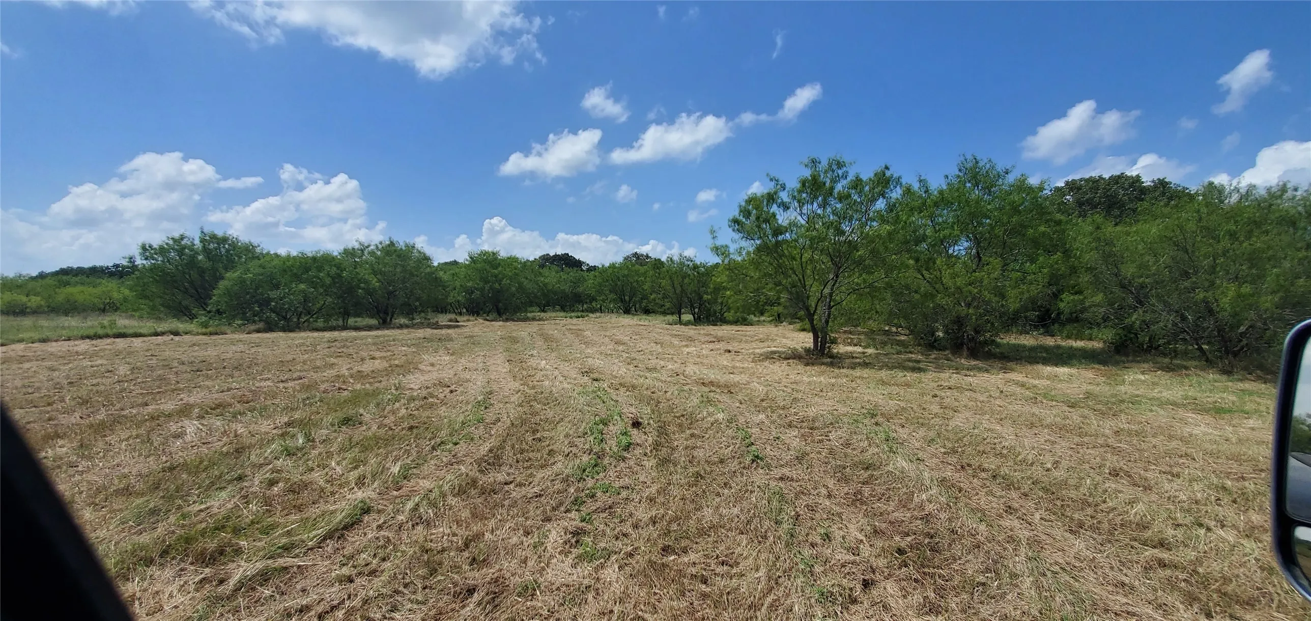 Single Family Residence For Sale in Johnson County , 8401 Fm 2738, Burleson, Texas 76028, 3 Bedroom, 2 Bathroom, 2 Garage spaces, 1,922 Sqft, built in 1985, mls#21285493, Real Estate Agent in Burleson, Homes For Sale in Johnson county, Homes For Sale in Burleson, Realtor in Burleson Texas, Real Estate Brokerage Independent Realty Texas, Luminita Cordes Realtor