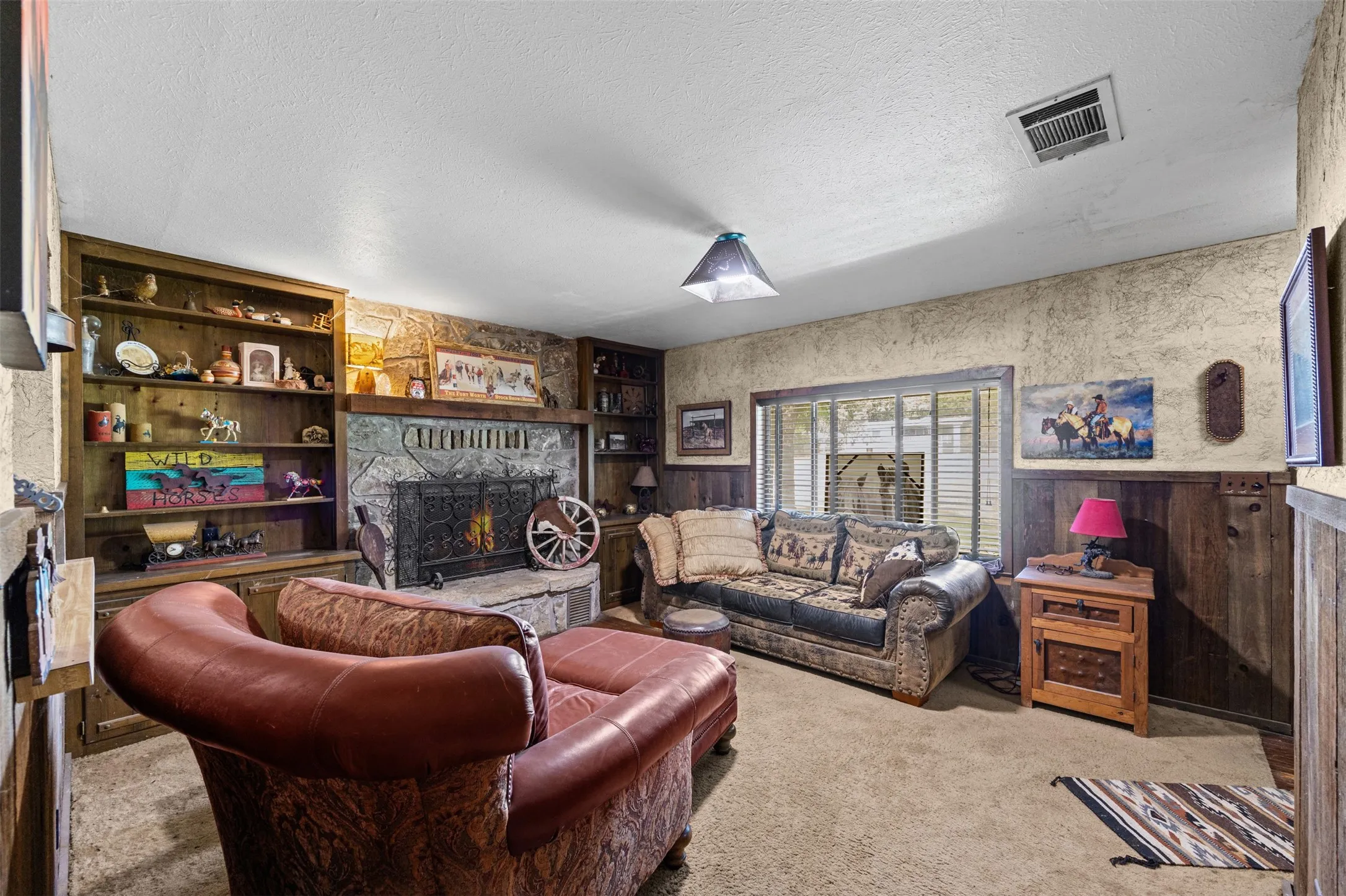 Single Family Residence For Sale in Johnson County , 8401 Fm 2738, Burleson, Texas 76028, 3 Bedroom, 2 Bathroom, 2 Garage spaces, 1,922 Sqft, built in 1985, mls#21285493, Real Estate Agent in Burleson, Homes For Sale in Johnson county, Homes For Sale in Burleson, Realtor in Burleson Texas, Real Estate Brokerage Independent Realty Texas, Luminita Cordes Realtor