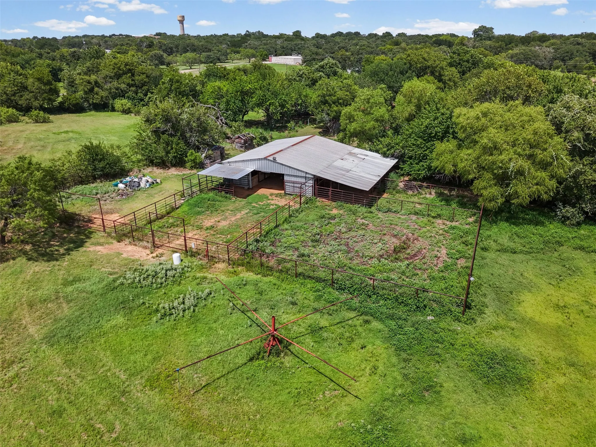 Single Family Residence For Sale in Johnson County , 8401 Fm 2738, Burleson, Texas 76028, 3 Bedroom, 2 Bathroom, 2 Garage spaces, 1,922 Sqft, built in 1985, mls#21285493, Real Estate Agent in Burleson, Homes For Sale in Johnson county, Homes For Sale in Burleson, Realtor in Burleson Texas, Real Estate Brokerage Independent Realty Texas, Luminita Cordes Realtor