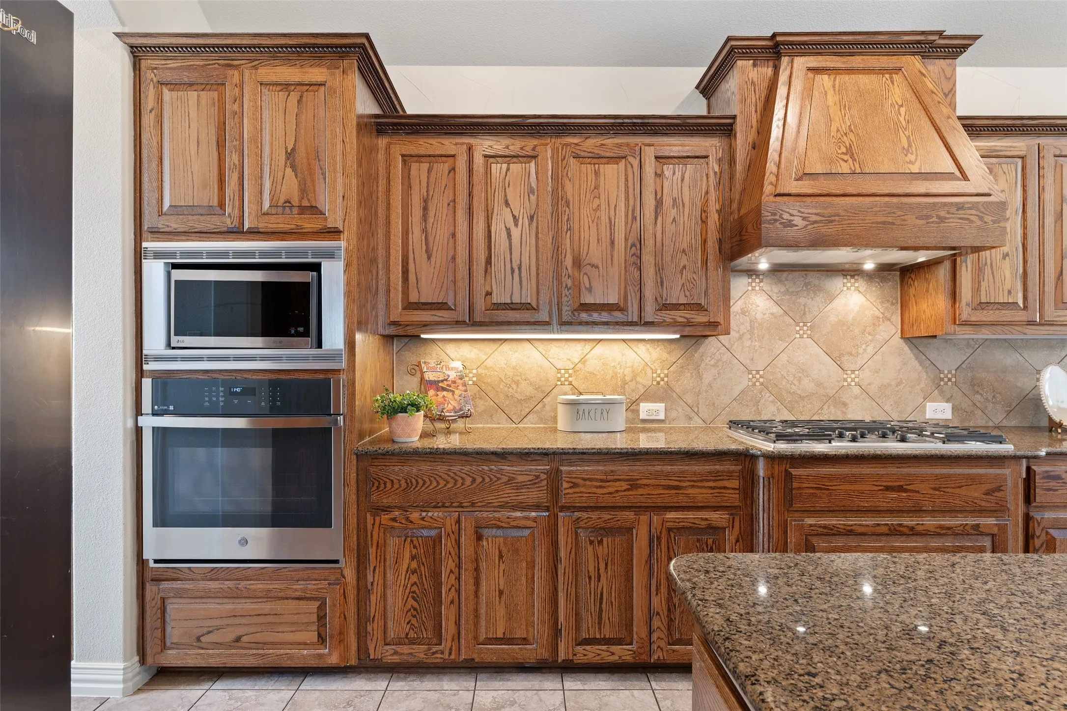 Gas stovetop for the serious chef!