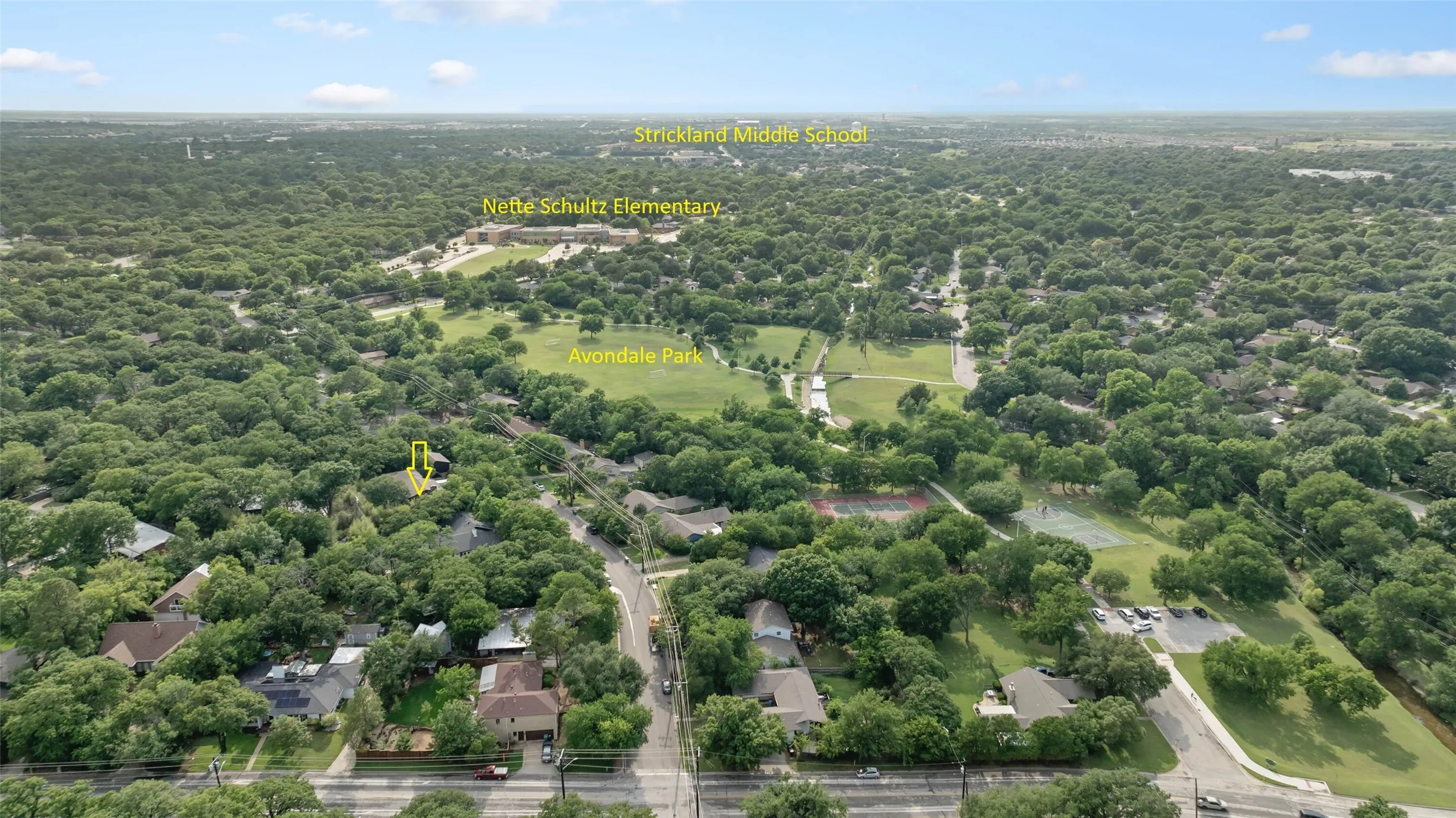 This home is within walking distance of Avondale and Nette Schultz Parks as well as Nette Schultz elementary