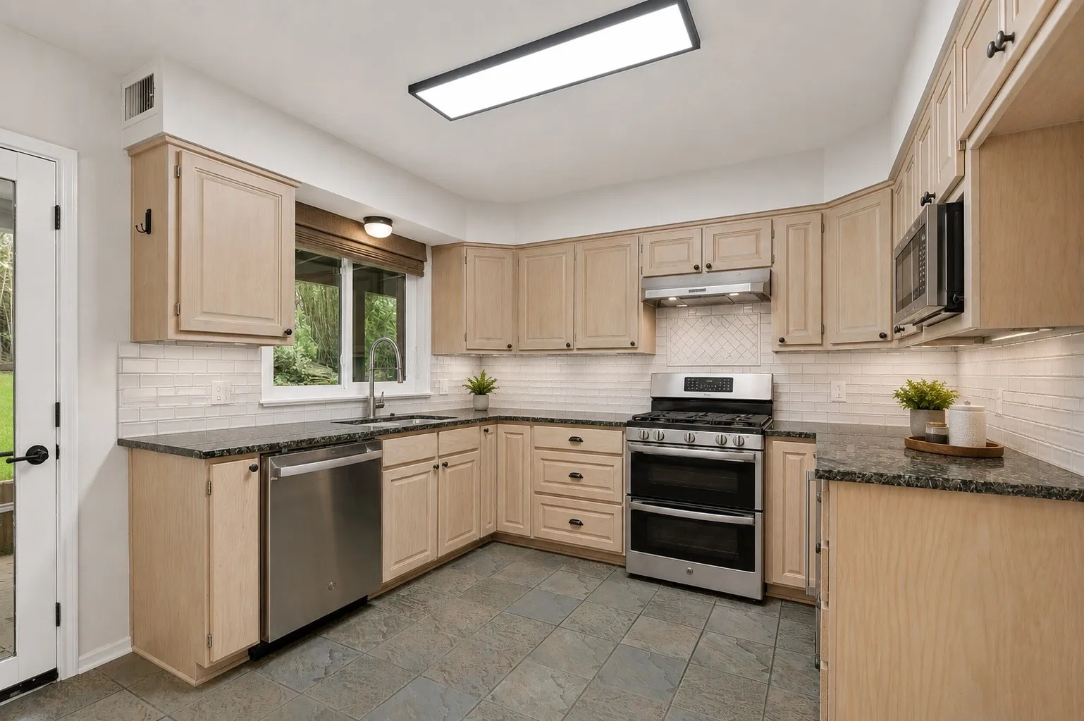 Virtually staged with new backsplash