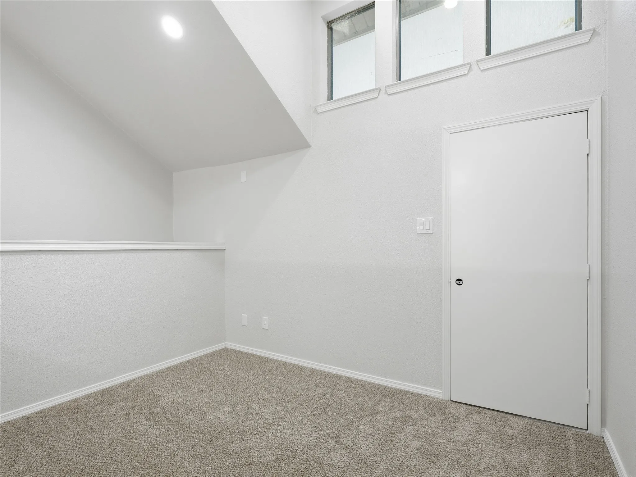 Condominium For Sale in Grayson County , 119 Summer View, Pottsboro, Texas 75076, 2 Bedroom, 3 Bathroom, 1 Garage spaces, 1,211 Sqft, built in 1984, mls#21285869, Real Estate Agent in Pottsboro, Homes For Sale in Grayson county, Homes For Sale in Pottsboro, Realtor in Pottsboro Texas, Real Estate Brokerage Independent Realty Texas, Luminita Cordes Realtor