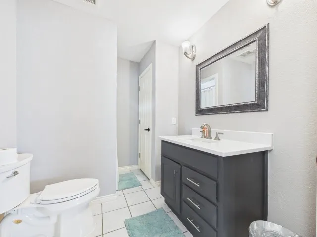Single Family Residence For Sale in Henderson County , 6554 State Highway 198, Mabank, Texas 75156, 3 Bedroom, 2 Bathroom, 2 Garage spaces, 2,744 Sqft, built in 2001, mls#21285052, Real Estate Agent in Mabank, Homes For Sale in Henderson county, Homes For Sale in Mabank, Realtor in Mabank Texas, Real Estate Brokerage Independent Realty Texas, Luminita Cordes Realtor