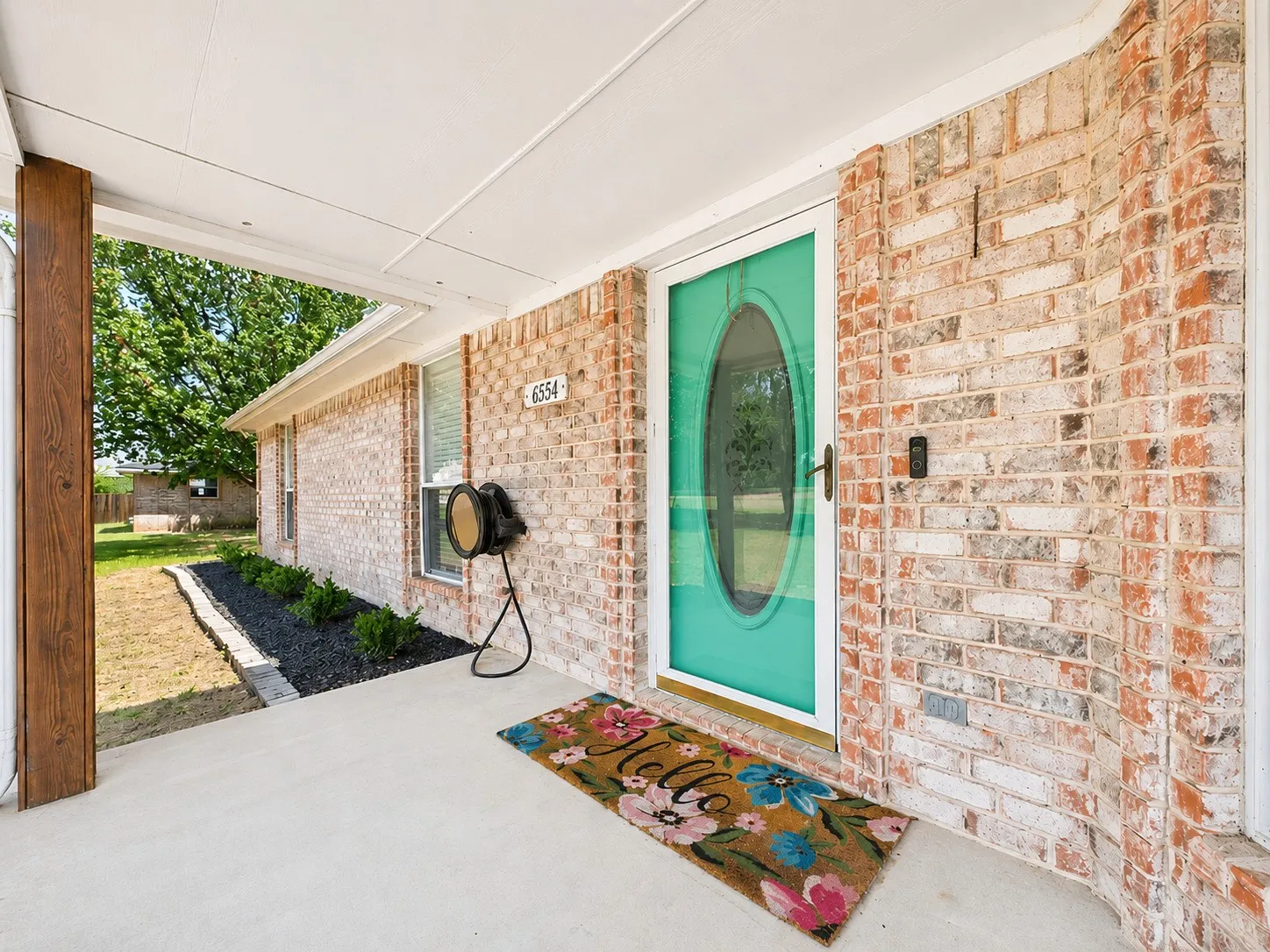 Single Family Residence For Sale in Henderson County , 6554 State Highway 198, Mabank, Texas 75156, 3 Bedroom, 2 Bathroom, 2 Garage spaces, 2,744 Sqft, built in 2001, mls#21285052, Real Estate Agent in Mabank, Homes For Sale in Henderson county, Homes For Sale in Mabank, Realtor in Mabank Texas, Real Estate Brokerage Independent Realty Texas, Luminita Cordes Realtor