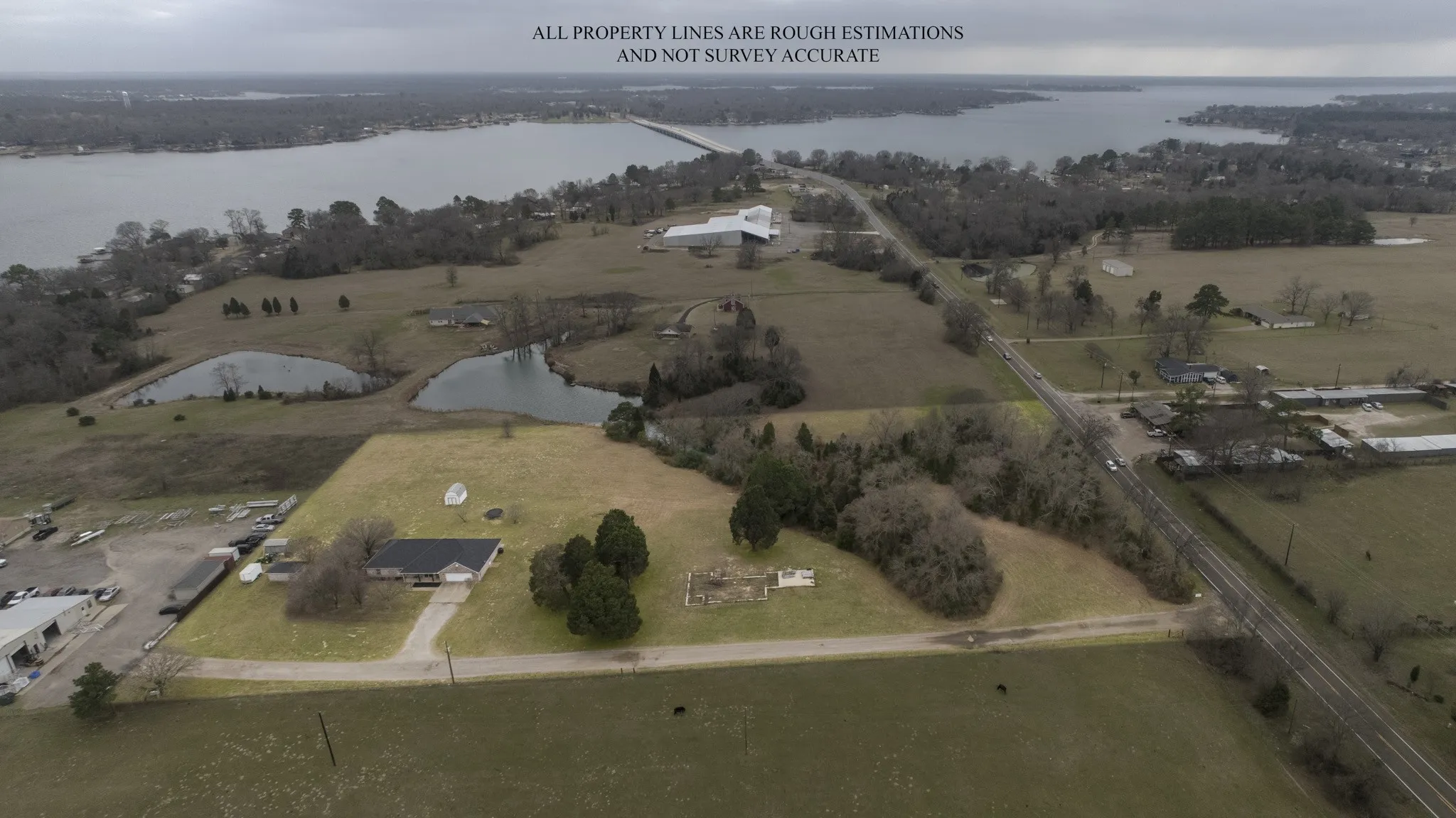 Single Family Residence For Sale in Henderson County , 6554 State Highway 198, Mabank, Texas 75156, 3 Bedroom, 2 Bathroom, 2 Garage spaces, 2,744 Sqft, built in 2001, mls#21285052, Real Estate Agent in Mabank, Homes For Sale in Henderson county, Homes For Sale in Mabank, Realtor in Mabank Texas, Real Estate Brokerage Independent Realty Texas, Luminita Cordes Realtor