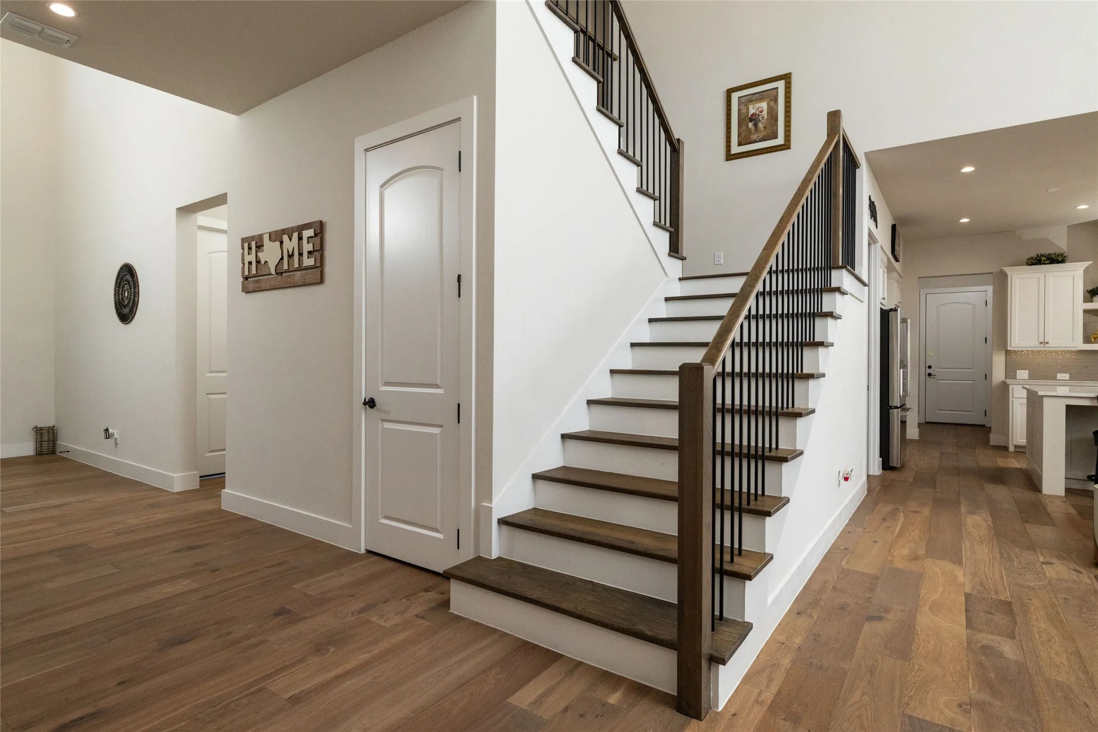 Single Family Residence For Sale in Tarrant County , 2132 Sicily Lane, Haslet, Texas 76052, 5 Bedroom, 6 Bathroom, 3 Garage spaces, 5,131 Sqft, built in 2022, mls#21285865, Real Estate Agent in Haslet, Homes For Sale in Tarrant county, Homes For Sale in Haslet, Realtor in Haslet Texas, Real Estate Brokerage Independent Realty Texas, Luminita Cordes Realtor