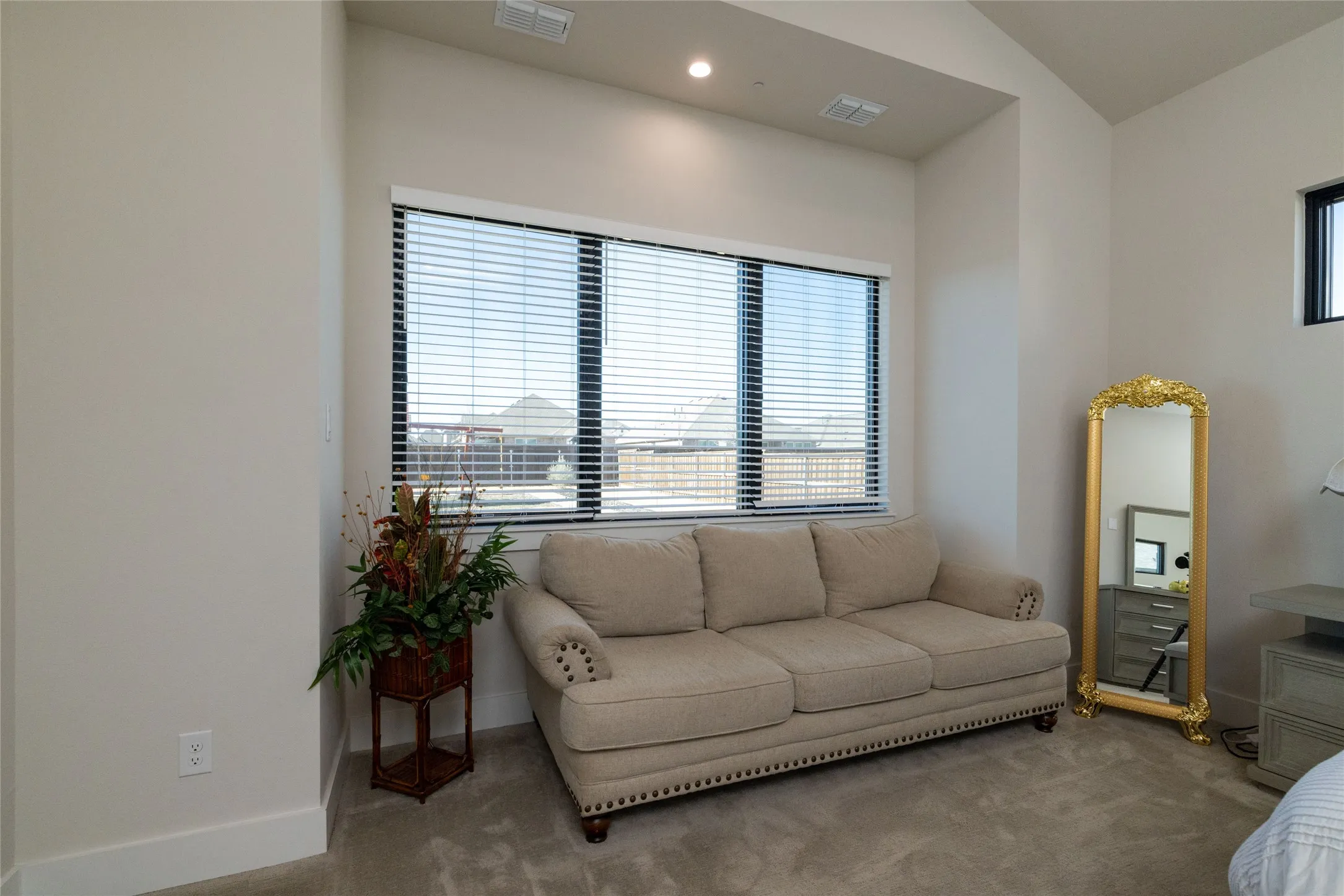 Single Family Residence For Sale in Tarrant County , 2132 Sicily Lane, Haslet, Texas 76052, 5 Bedroom, 6 Bathroom, 3 Garage spaces, 5,131 Sqft, built in 2022, mls#21285865, Real Estate Agent in Haslet, Homes For Sale in Tarrant county, Homes For Sale in Haslet, Realtor in Haslet Texas, Real Estate Brokerage Independent Realty Texas, Luminita Cordes Realtor