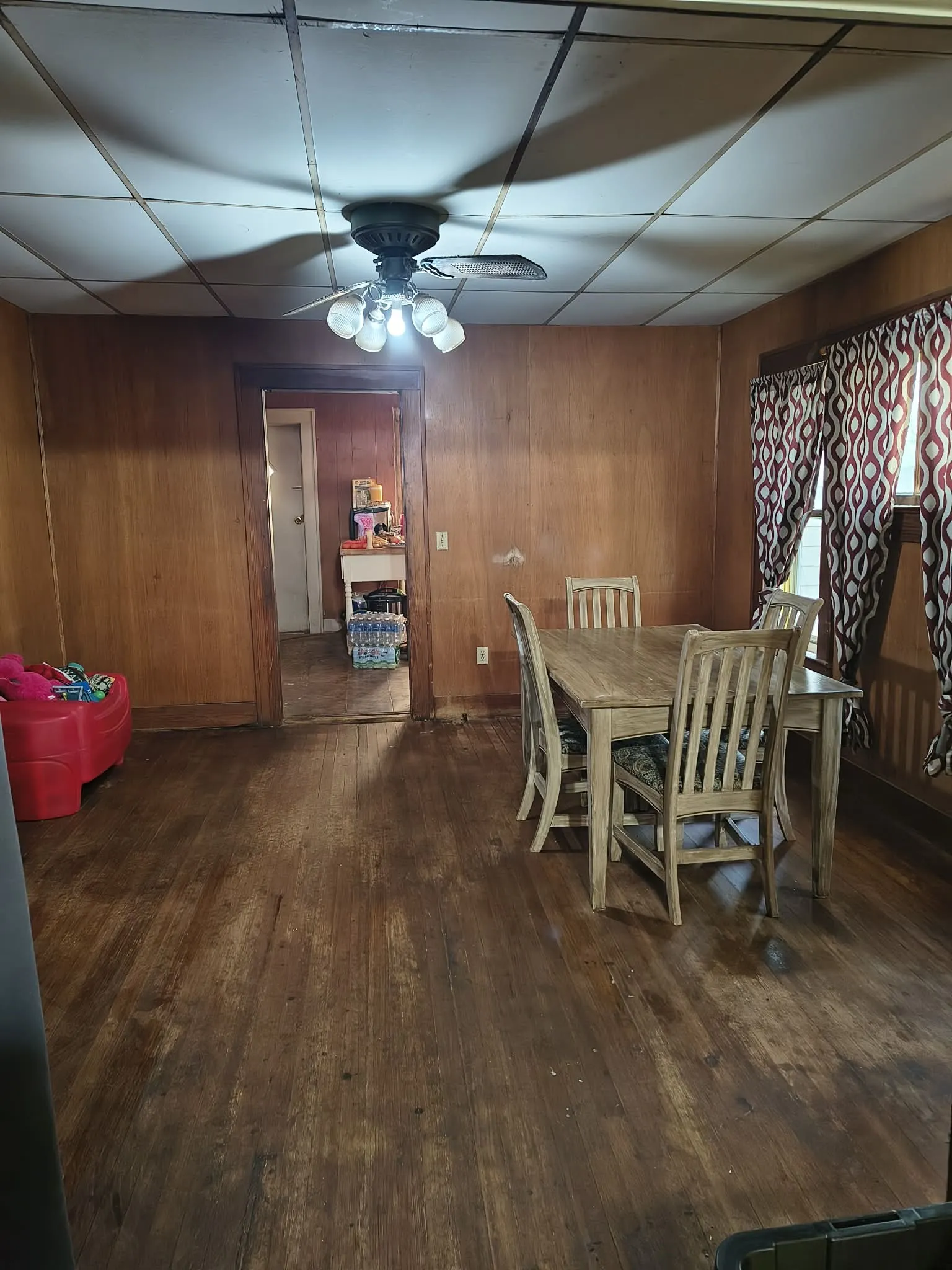 Single Family Residence For Sale in Jones County , 1308 Avenue L, Anson, Texas 79501, 3 Bedrooms, 2 Bathrooms, Garage spaces, 1,694 Sqft, built in 1940, Price $75,000, mls#21285887, Real Estate Agent in Anson, Homes For Sale in Jones county, Homes For Sale in Anson, Realtor in Anson Texas, Real Estate Brokerage Independent Realty Texas, Luminita Cordes Realtor