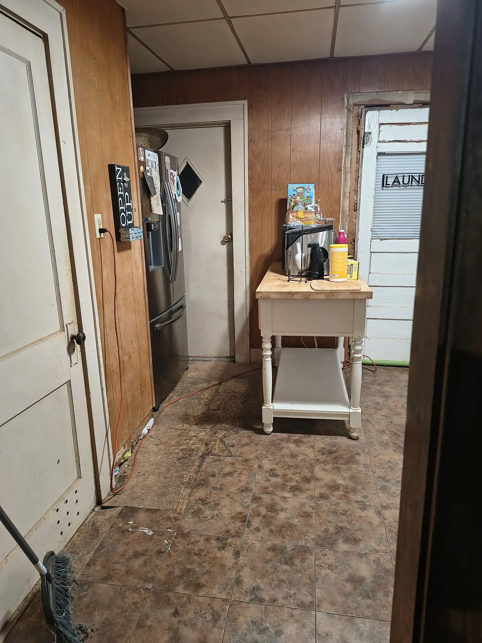 Single Family Residence For Sale in Jones County , 1308 Avenue L, Anson, Texas 79501, 3 Bedrooms, 2 Bathrooms, Garage spaces, 1,694 Sqft, built in 1940, Price $75,000, mls#21285887, Real Estate Agent in Anson, Homes For Sale in Jones county, Homes For Sale in Anson, Realtor in Anson Texas, Real Estate Brokerage Independent Realty Texas, Luminita Cordes Realtor