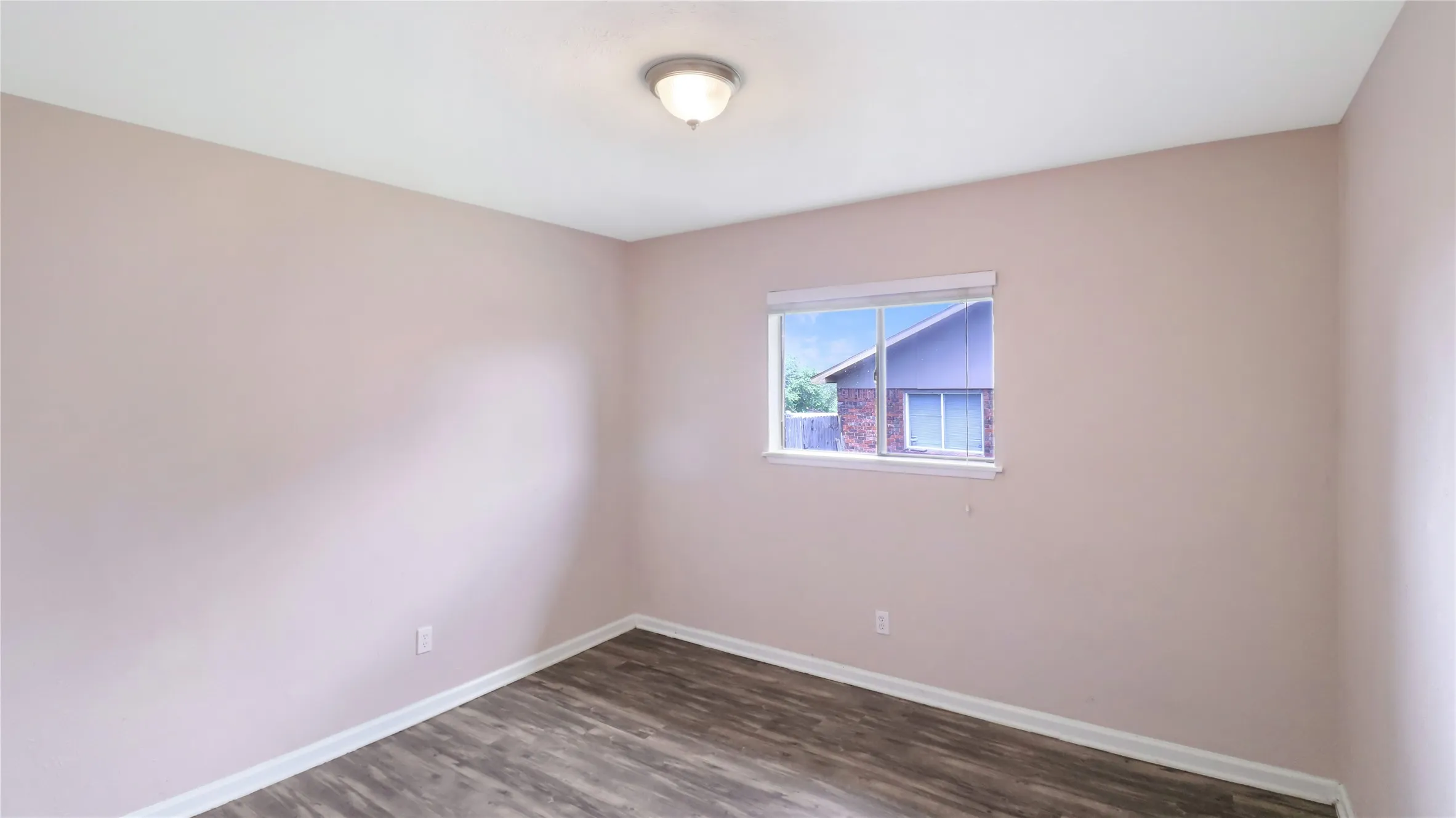 Single Family Residence For Sale in Tarrant County , 6610 High Country Trail, Arlington, Texas 76016, 3 Bedroom, 2 Bathroom, 2 Garage spaces, 1,911 Sqft, built in 1979, mls#21285888, Real Estate Agent in Arlington, Homes For Sale in Tarrant county, Homes For Sale in Arlington, Realtor in Arlington Texas, Real Estate Brokerage Independent Realty Texas, Luminita Cordes Realtor