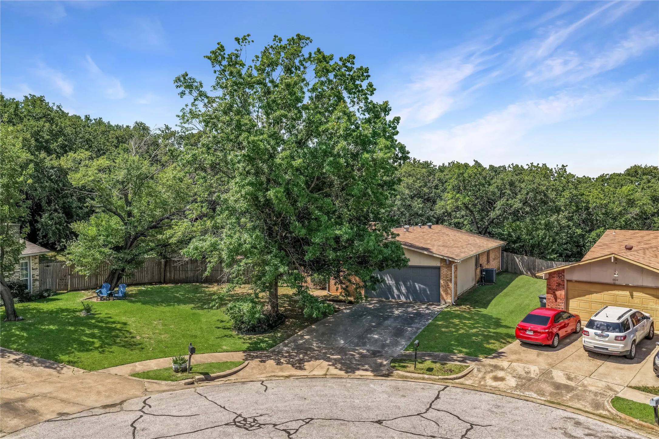 Single Family Residence For Sale in Tarrant County , 6610 High Country Trail, Arlington, Texas 76016, 3 Bedroom, 2 Bathroom, 2 Garage spaces, 1,911 Sqft, built in 1979, mls#21285888, Real Estate Agent in Arlington, Homes For Sale in Tarrant county, Homes For Sale in Arlington, Realtor in Arlington Texas, Real Estate Brokerage Independent Realty Texas, Luminita Cordes Realtor