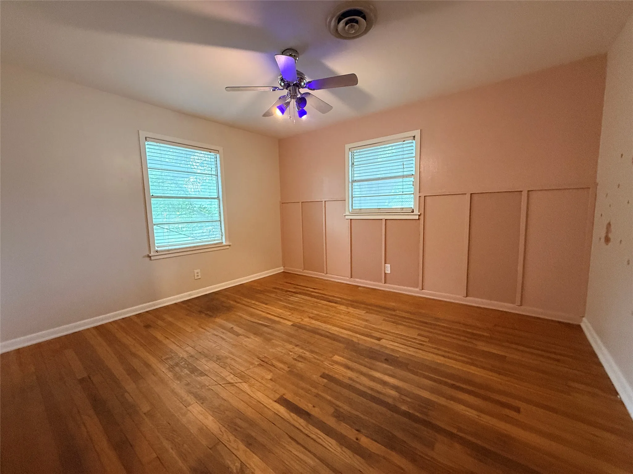 Single Family Residence For Sale in Young County , 105 Ragland Street, Graham, Texas 76450, 4 Bedroom, 1 Bathroom, Garage spaces, 1,568 Sqft, built in 1950, mls#21285904, Real Estate Agent in Graham, Homes For Sale in Young county, Homes For Sale in Graham, Realtor in Graham Texas, Real Estate Brokerage Independent Realty Texas, Luminita Cordes Realtor