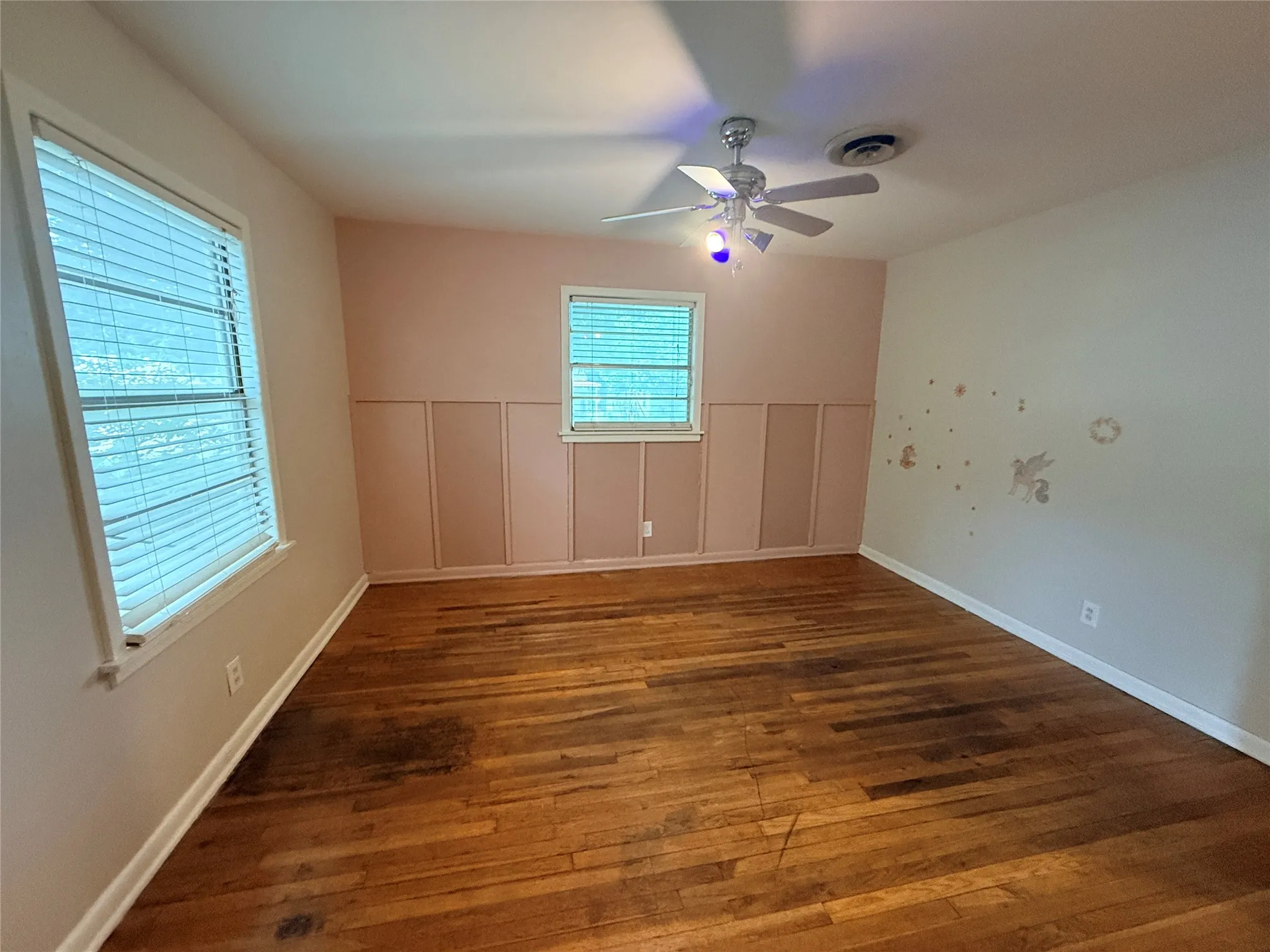 Single Family Residence For Sale in Young County , 105 Ragland Street, Graham, Texas 76450, 4 Bedroom, 1 Bathroom, Garage spaces, 1,568 Sqft, built in 1950, mls#21285904, Real Estate Agent in Graham, Homes For Sale in Young county, Homes For Sale in Graham, Realtor in Graham Texas, Real Estate Brokerage Independent Realty Texas, Luminita Cordes Realtor