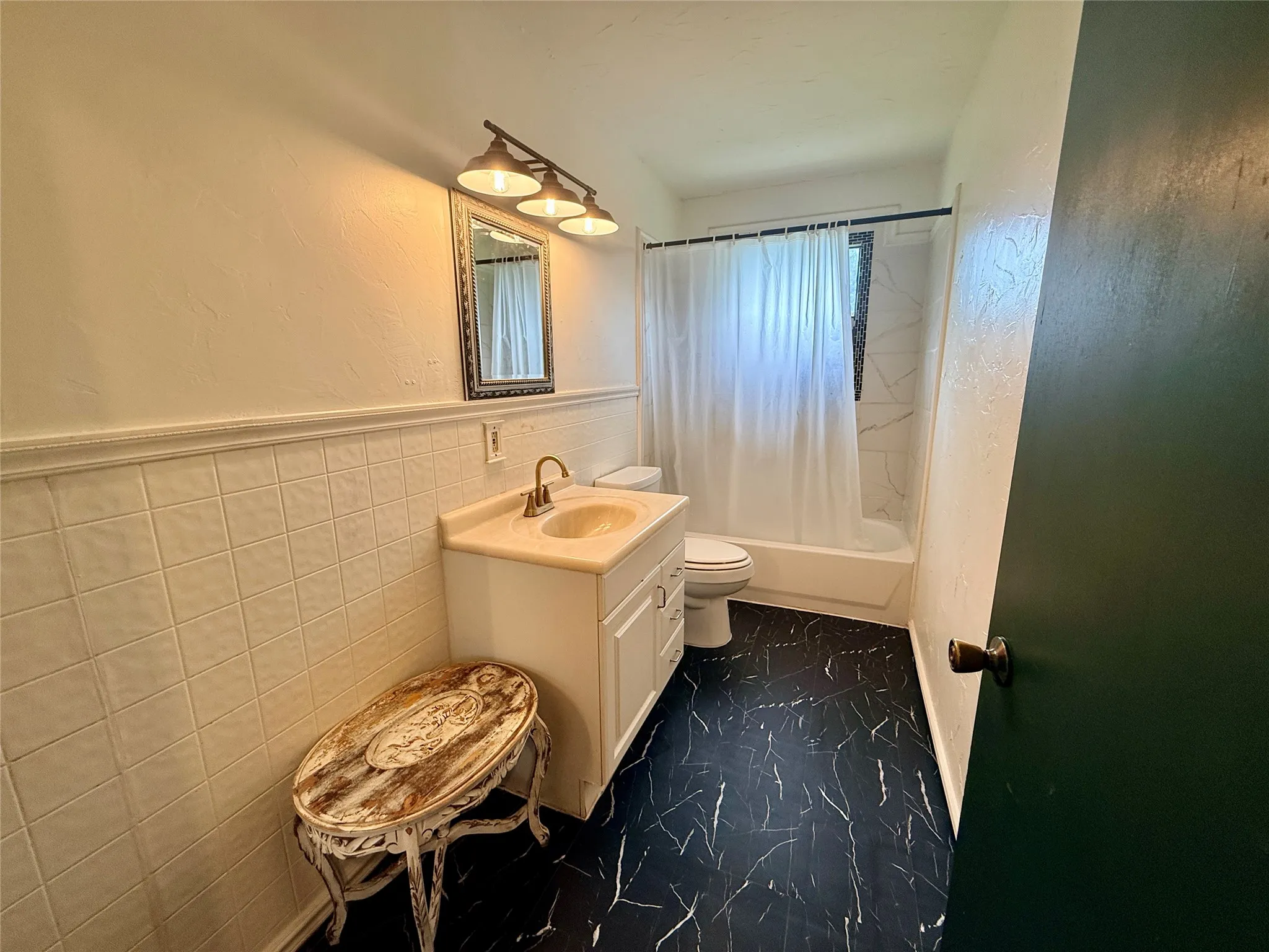 Single Family Residence For Sale in Young County , 105 Ragland Street, Graham, Texas 76450, 4 Bedroom, 1 Bathroom, Garage spaces, 1,568 Sqft, built in 1950, mls#21285904, Real Estate Agent in Graham, Homes For Sale in Young county, Homes For Sale in Graham, Realtor in Graham Texas, Real Estate Brokerage Independent Realty Texas, Luminita Cordes Realtor