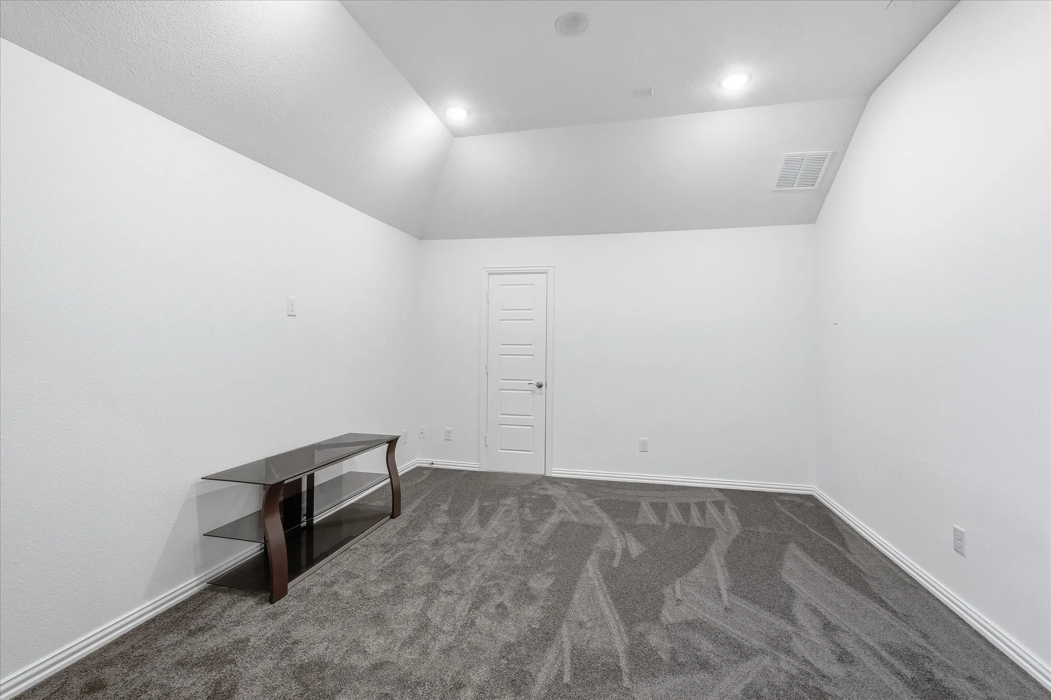 Single Family Residence For Sale in Denton County , 11621 Cedar Grove, Flower Mound, Texas 76262, 4 Bedroom, 3 Bathroom, 2 Garage spaces, 3,727 Sqft, built in 2018, mls#21279737, Real Estate Agent in Flower Mound, Homes For Sale in Denton county, Homes For Sale in Flower Mound, Realtor in Flower Mound Texas, Real Estate Brokerage Independent Realty Texas, Luminita Cordes Realtor