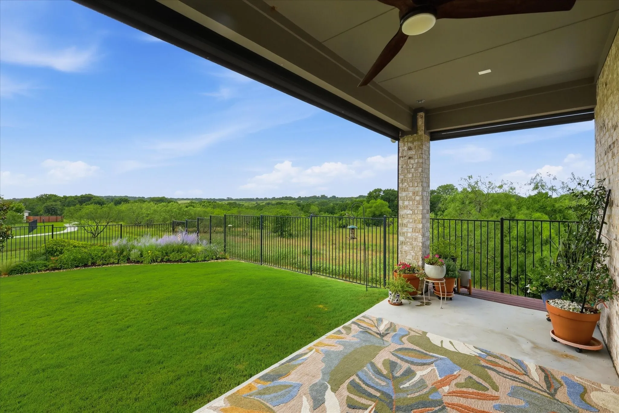 Single Family Residence For Sale in Denton County , 11621 Cedar Grove, Flower Mound, Texas 76262, 4 Bedroom, 3 Bathroom, 2 Garage spaces, 3,727 Sqft, built in 2018, mls#21279737, Real Estate Agent in Flower Mound, Homes For Sale in Denton county, Homes For Sale in Flower Mound, Realtor in Flower Mound Texas, Real Estate Brokerage Independent Realty Texas, Luminita Cordes Realtor