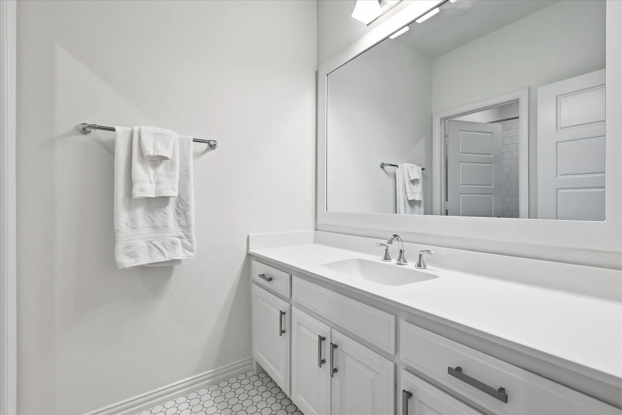 Single Family Residence For Sale in Denton County , 11621 Cedar Grove, Flower Mound, Texas 76262, 4 Bedroom, 3 Bathroom, 2 Garage spaces, 3,727 Sqft, built in 2018, mls#21279737, Real Estate Agent in Flower Mound, Homes For Sale in Denton county, Homes For Sale in Flower Mound, Realtor in Flower Mound Texas, Real Estate Brokerage Independent Realty Texas, Luminita Cordes Realtor