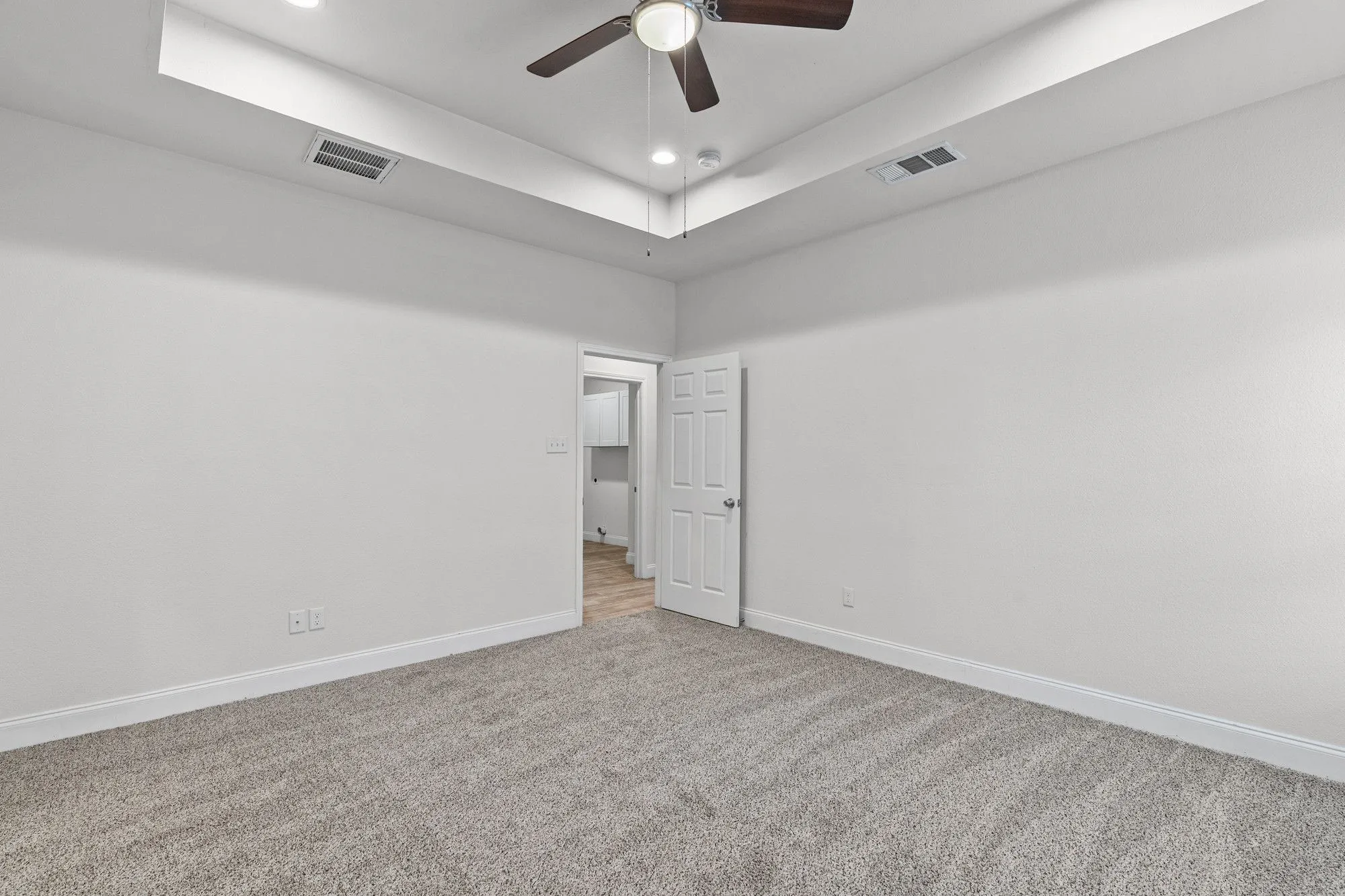 Single Family Residence For Sale in Hunt County , 2812 Bourland Street, Greenville, Texas 75401, 3 Bedroom, 2 Bathroom, 1 Garage spaces, 1,471 Sqft, built in 2020, mls#21285911, Real Estate Agent in Greenville, Homes For Sale in Hunt county, Homes For Sale in Greenville, Realtor in Greenville Texas, Real Estate Brokerage Independent Realty Texas, Luminita Cordes Realtor