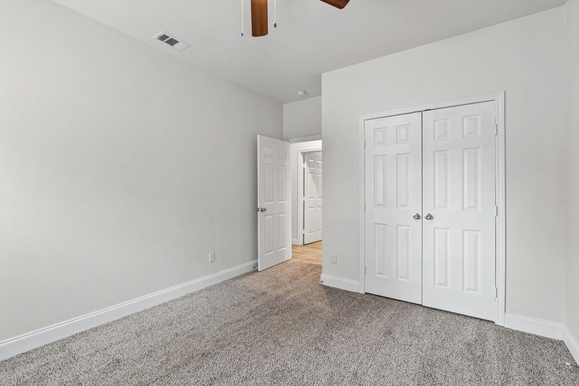 Single Family Residence For Sale in Hunt County , 2812 Bourland Street, Greenville, Texas 75401, 3 Bedroom, 2 Bathroom, 1 Garage spaces, 1,471 Sqft, built in 2020, mls#21285911, Real Estate Agent in Greenville, Homes For Sale in Hunt county, Homes For Sale in Greenville, Realtor in Greenville Texas, Real Estate Brokerage Independent Realty Texas, Luminita Cordes Realtor