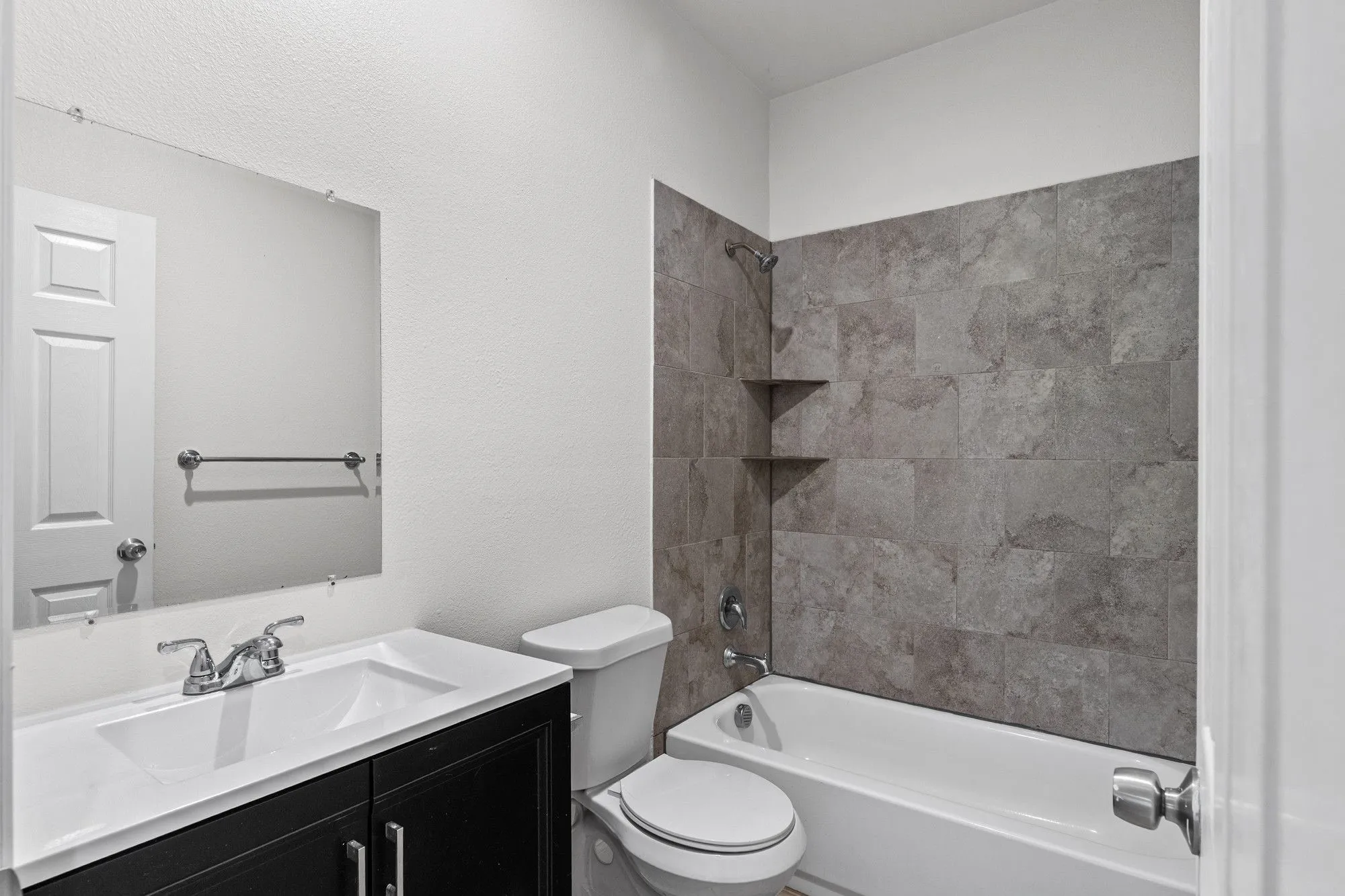 Single Family Residence For Sale in Hunt County , 2812 Bourland Street, Greenville, Texas 75401, 3 Bedroom, 2 Bathroom, 1 Garage spaces, 1,471 Sqft, built in 2020, mls#21285911, Real Estate Agent in Greenville, Homes For Sale in Hunt county, Homes For Sale in Greenville, Realtor in Greenville Texas, Real Estate Brokerage Independent Realty Texas, Luminita Cordes Realtor