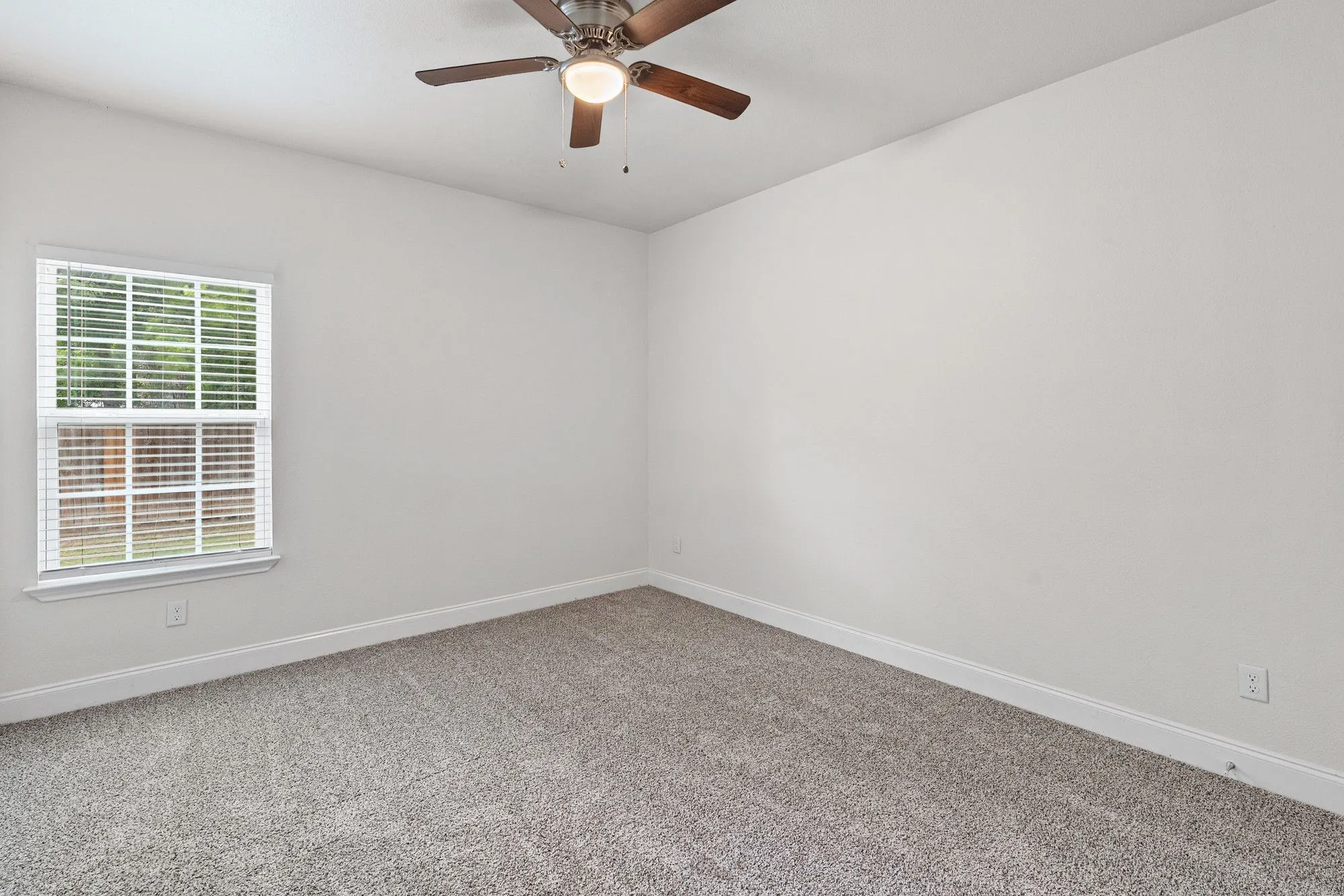 Single Family Residence For Sale in Hunt County , 2812 Bourland Street, Greenville, Texas 75401, 3 Bedroom, 2 Bathroom, 1 Garage spaces, 1,471 Sqft, built in 2020, mls#21285911, Real Estate Agent in Greenville, Homes For Sale in Hunt county, Homes For Sale in Greenville, Realtor in Greenville Texas, Real Estate Brokerage Independent Realty Texas, Luminita Cordes Realtor