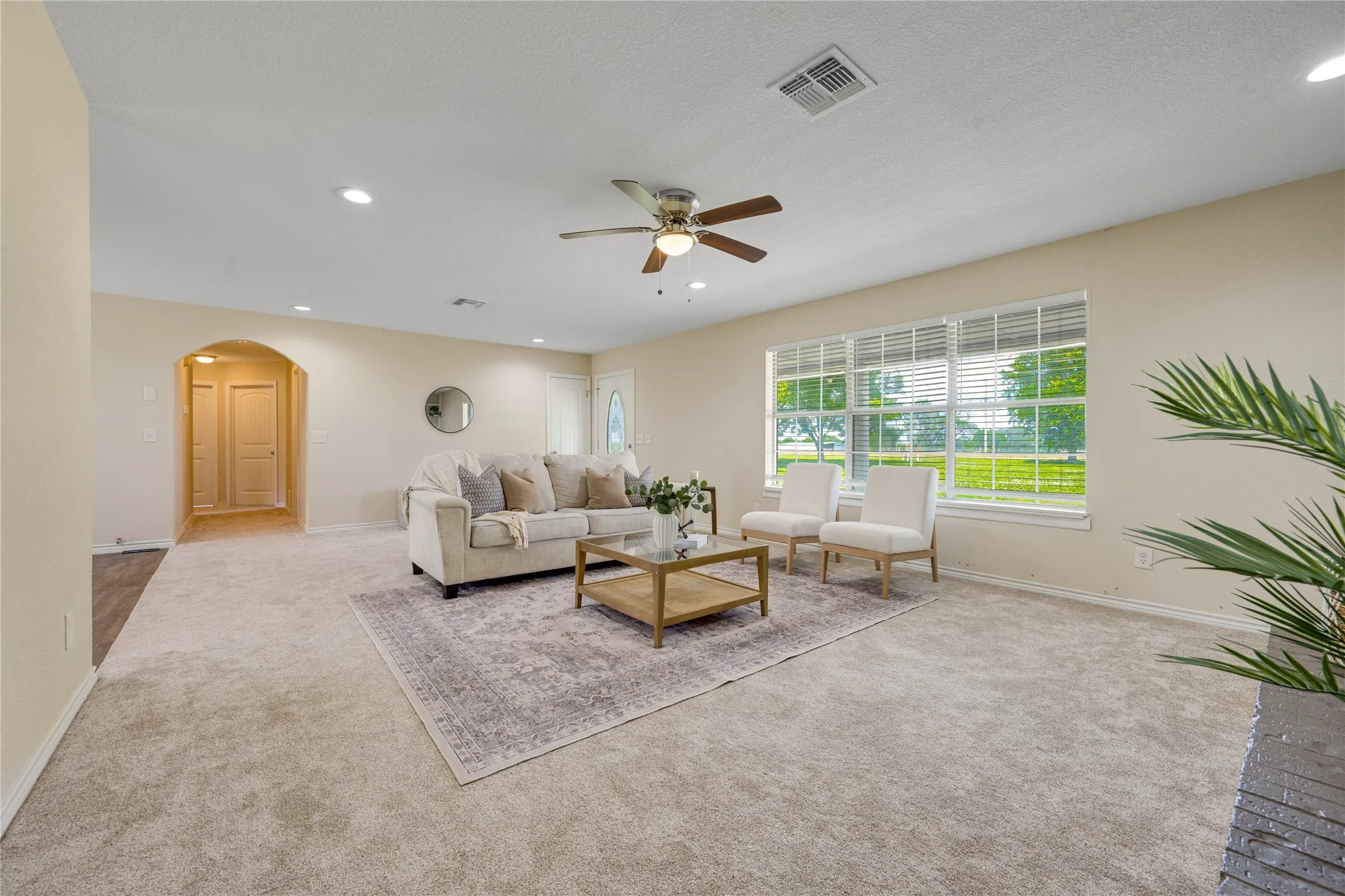 Single Family Residence For Sale in Red River (TX) County , 7350 Farm Road 2573, Clarksville, Texas 75426, 3 Bedrooms, 2 Bathrooms, 2 Garage spaces, 1,770 Sqft, built in 1993, Price $299,900, mls#21285901, Real Estate Agent in Clarksville, Homes For Sale in Red River (TX) county, Homes For Sale in Clarksville, Realtor in Clarksville Texas, Real Estate Brokerage Independent Realty Texas, Luminita Cordes Realtor