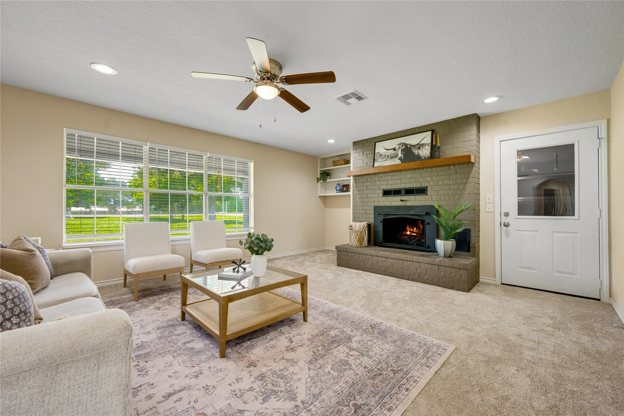 Single Family Residence For Sale in Red River (TX) County , 7350 Farm Road 2573, Clarksville, Texas 75426, 3 Bedrooms, 2 Bathrooms, 2 Garage spaces, 1,770 Sqft, built in 1993, Price $299,900, mls#21285901, Real Estate Agent in Clarksville, Homes For Sale in Red River (TX) county, Homes For Sale in Clarksville, Realtor in Clarksville Texas, Real Estate Brokerage Independent Realty Texas, Luminita Cordes Realtor