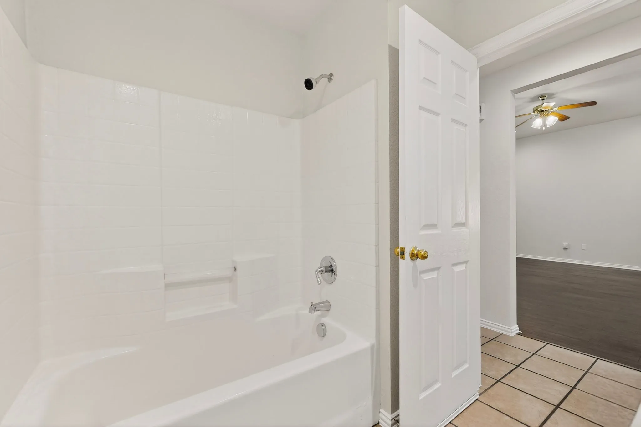 Single Family Residence For Sale in Dallas County , 2319 Great Light Drive, Dallas, Texas 75228, 3 Bedroom, 2 Bathroom, 2 Garage spaces, 1,767 Sqft, built in 2006, mls#21284281, Real Estate Agent in Dallas, Homes For Sale in Dallas county, Homes For Sale in Dallas, Realtor in Dallas Texas, Real Estate Brokerage Independent Realty Texas, Luminita Cordes Realtor