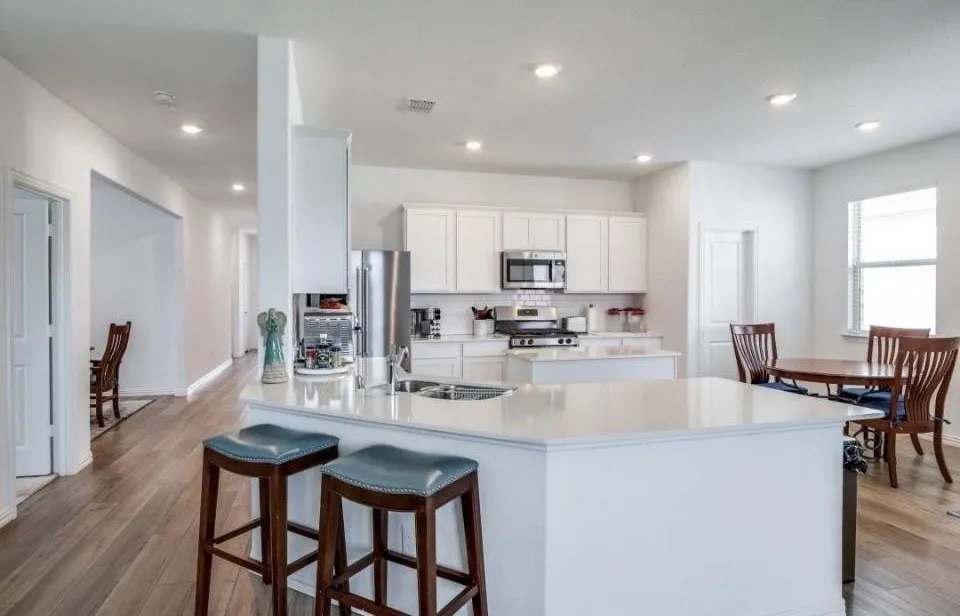 Single Family Residence For Rent in Collin County , 8424 Gray Squirrel Lane, Mc Kinney, Texas 75071, 5 Bedroom, 2 Bathroom, 2 Garage spaces, 2,010 Sqft, built in 2022, mls#21284720, Real Estate Agent in Mc Kinney, Homes For Rent in Collin county, Homes For Rent in Mc Kinney, Realtor in Mc Kinney Texas, Real Estate Brokerage Independent Realty Texas, Luminita Cordes Realtor