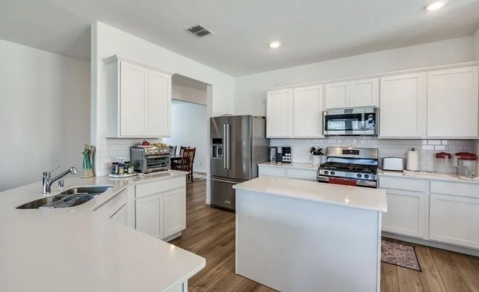 Single Family Residence For Rent in Collin County , 8424 Gray Squirrel Lane, Mc Kinney, Texas 75071, 5 Bedroom, 2 Bathroom, 2 Garage spaces, 2,010 Sqft, built in 2022, mls#21284720, Real Estate Agent in Mc Kinney, Homes For Rent in Collin county, Homes For Rent in Mc Kinney, Realtor in Mc Kinney Texas, Real Estate Brokerage Independent Realty Texas, Luminita Cordes Realtor