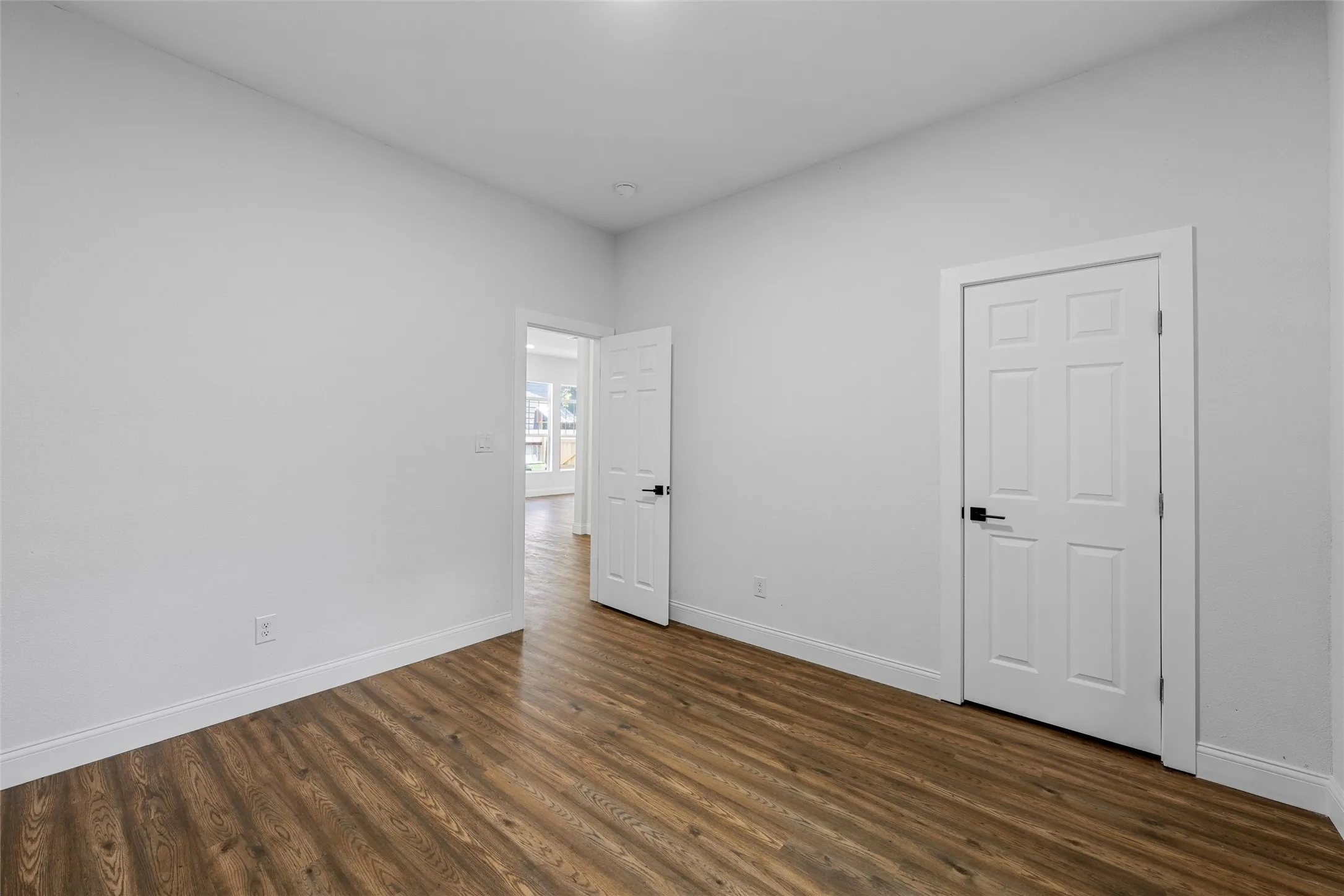 Single Family Residence For Sale in Mc Lennan County , 2023 Bosque Boulevard, Waco, Texas 76707, 3 Bedroom, 2 Bathroom, Garage spaces, 1,304 Sqft, built in 1922, mls#21285959, Real Estate Agent in Waco, Homes For Sale in Mc Lennan county, Homes For Sale in Waco, Realtor in Waco Texas, Real Estate Brokerage Independent Realty Texas, Luminita Cordes Realtor