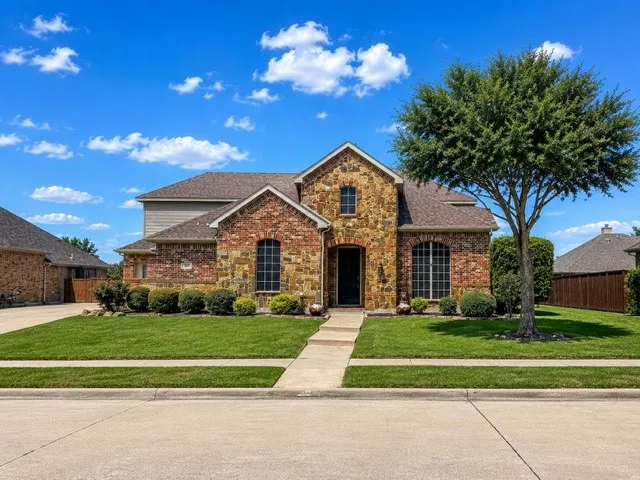 Single Family Residence For Sale in Kaufman County , 305 Westlake, Forney, Texas 75126, 4 Bedroom, 4 Bathroom, 3 Garage spaces, 3,683 Sqft, built in 2006, mls#21285893, Real Estate Agent in Forney, Homes For Sale in Kaufman county, Homes For Sale in Forney, Realtor in Forney Texas, Real Estate Brokerage Independent Realty Texas, Luminita Cordes Realtor