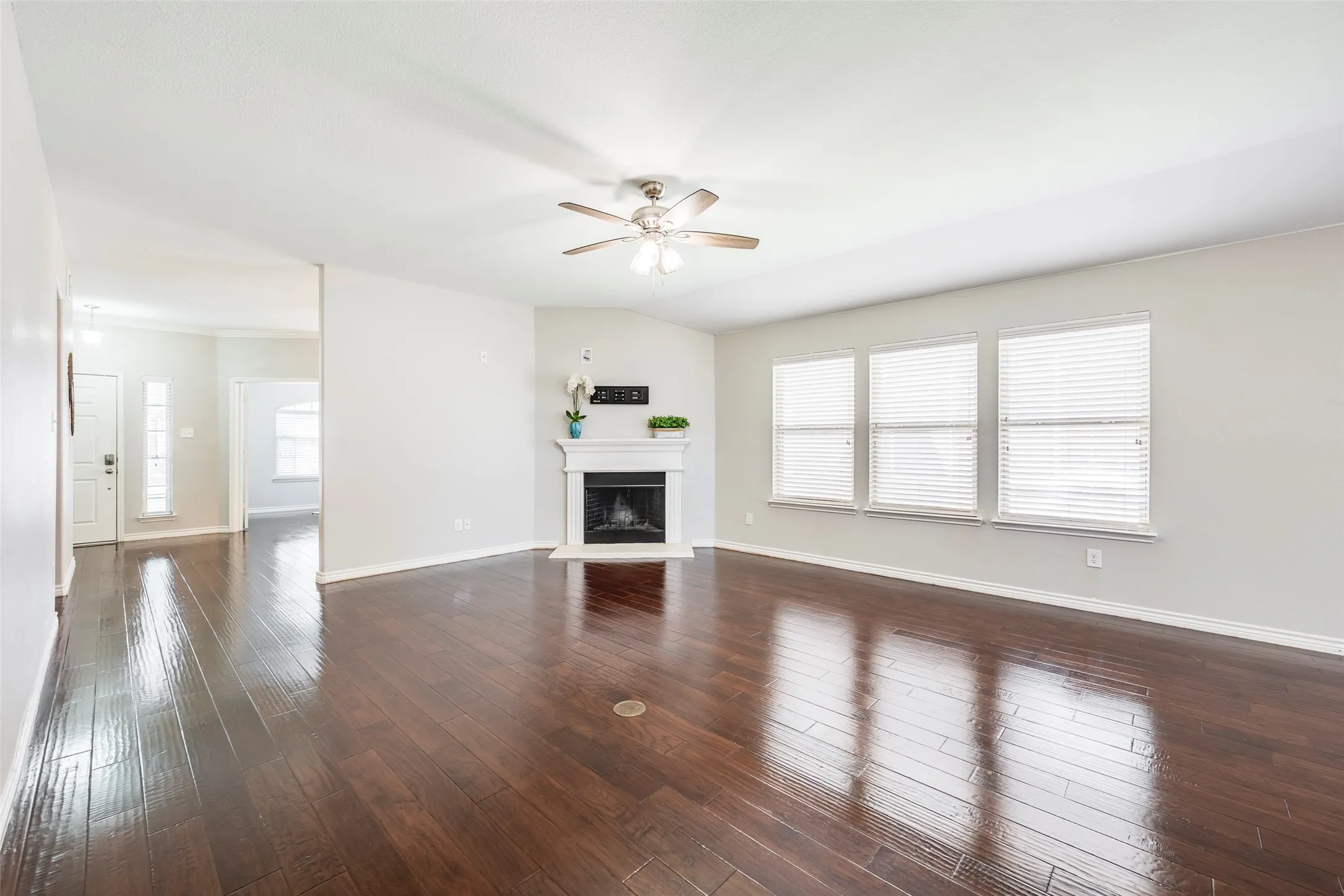 Single Family Residence For Sale in Denton County , 4521 Lakeside Hollow Street, Fort Worth, Texas 76262, 3 Bedroom, 2 Bathroom, 2 Garage spaces, 2,060 Sqft, built in 2011, mls#21282443, Real Estate Agent in Fort Worth, Homes For Sale in Denton county, Homes For Sale in Fort Worth, Realtor in Fort Worth Texas, Real Estate Brokerage Independent Realty Texas, Luminita Cordes Realtor