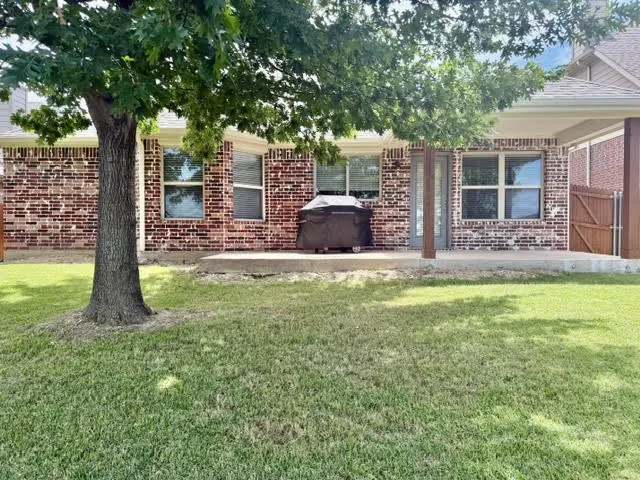 Single Family Residence For Sale in Denton County , 4521 Lakeside Hollow Street, Fort Worth, Texas 76262, 3 Bedroom, 2 Bathroom, 2 Garage spaces, 2,060 Sqft, built in 2011, mls#21282443, Real Estate Agent in Fort Worth, Homes For Sale in Denton county, Homes For Sale in Fort Worth, Realtor in Fort Worth Texas, Real Estate Brokerage Independent Realty Texas, Luminita Cordes Realtor
