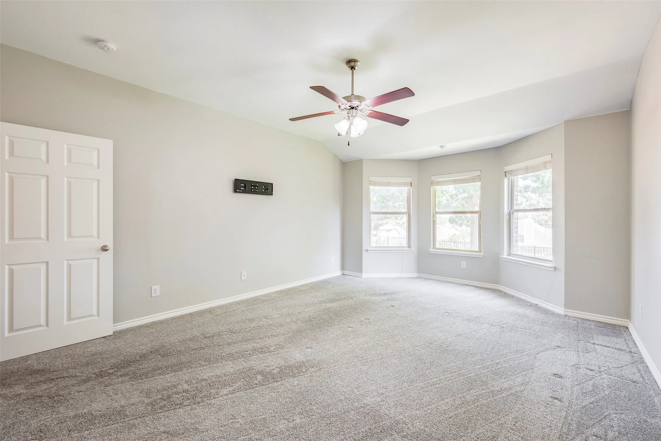 Single Family Residence For Sale in Denton County , 4521 Lakeside Hollow Street, Fort Worth, Texas 76262, 3 Bedroom, 2 Bathroom, 2 Garage spaces, 2,060 Sqft, built in 2011, mls#21282443, Real Estate Agent in Fort Worth, Homes For Sale in Denton county, Homes For Sale in Fort Worth, Realtor in Fort Worth Texas, Real Estate Brokerage Independent Realty Texas, Luminita Cordes Realtor
