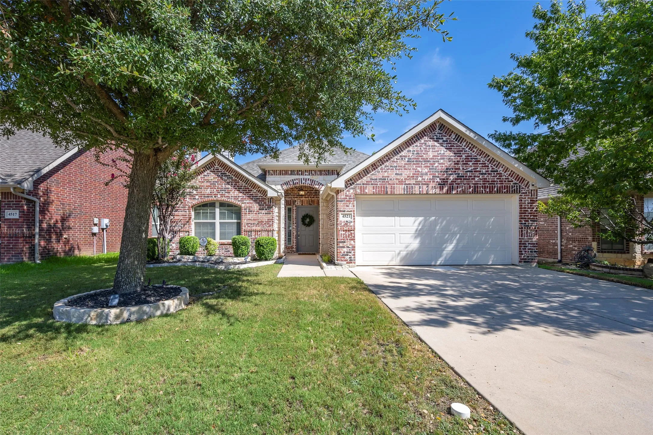 Single Family Residence For Sale in Denton County , 4521 Lakeside Hollow Street, Fort Worth, Texas 76262, 3 Bedroom, 2 Bathroom, 2 Garage spaces, 2,060 Sqft, built in 2011, mls#21282443, Real Estate Agent in Fort Worth, Homes For Sale in Denton county, Homes For Sale in Fort Worth, Realtor in Fort Worth Texas, Real Estate Brokerage Independent Realty Texas, Luminita Cordes Realtor
